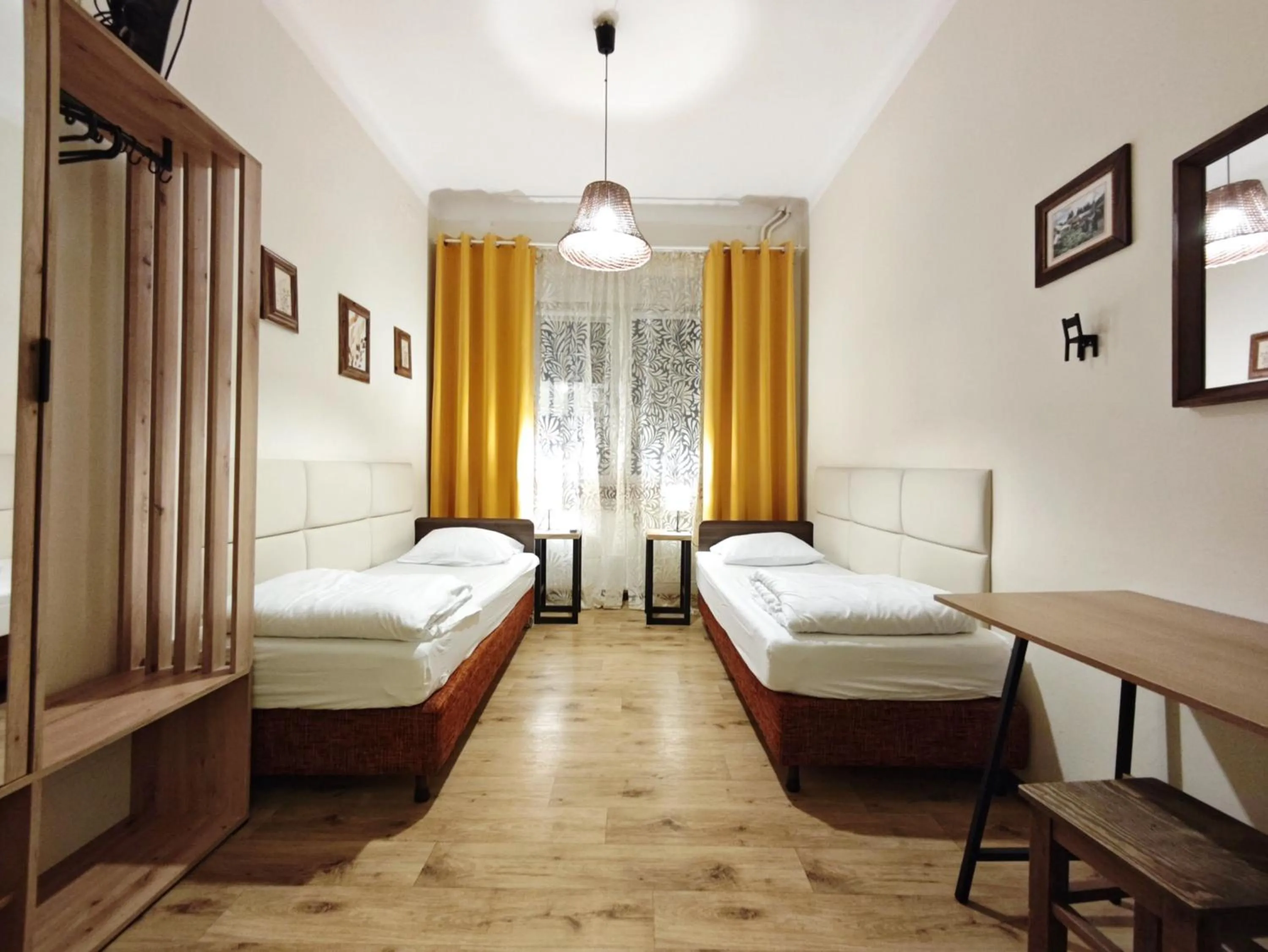 Bed in Hostel Helvetia Rooms Warsaw CITY CENTER and OLD TOWN