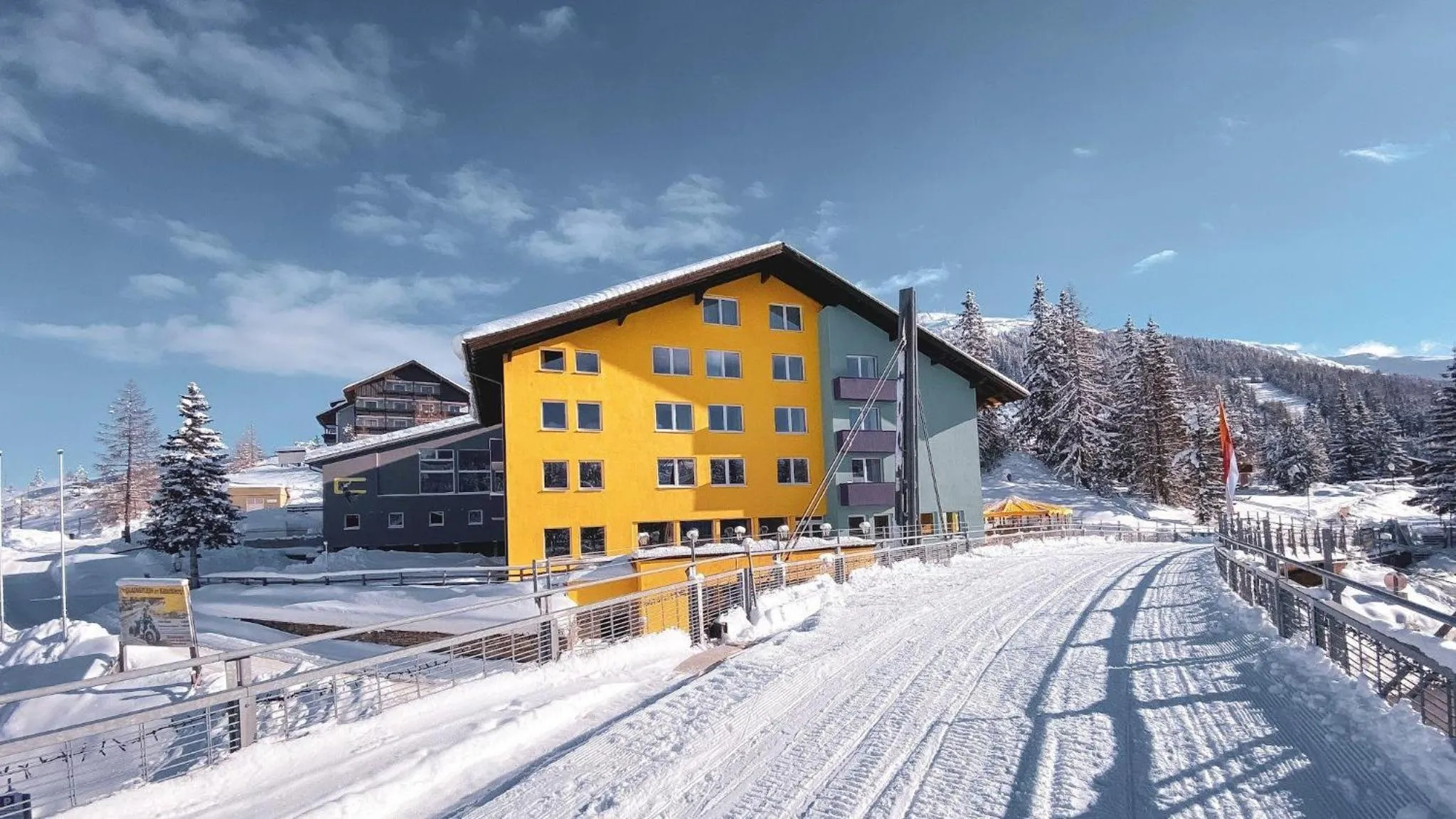 Basekamp Mountain Budget Hotel