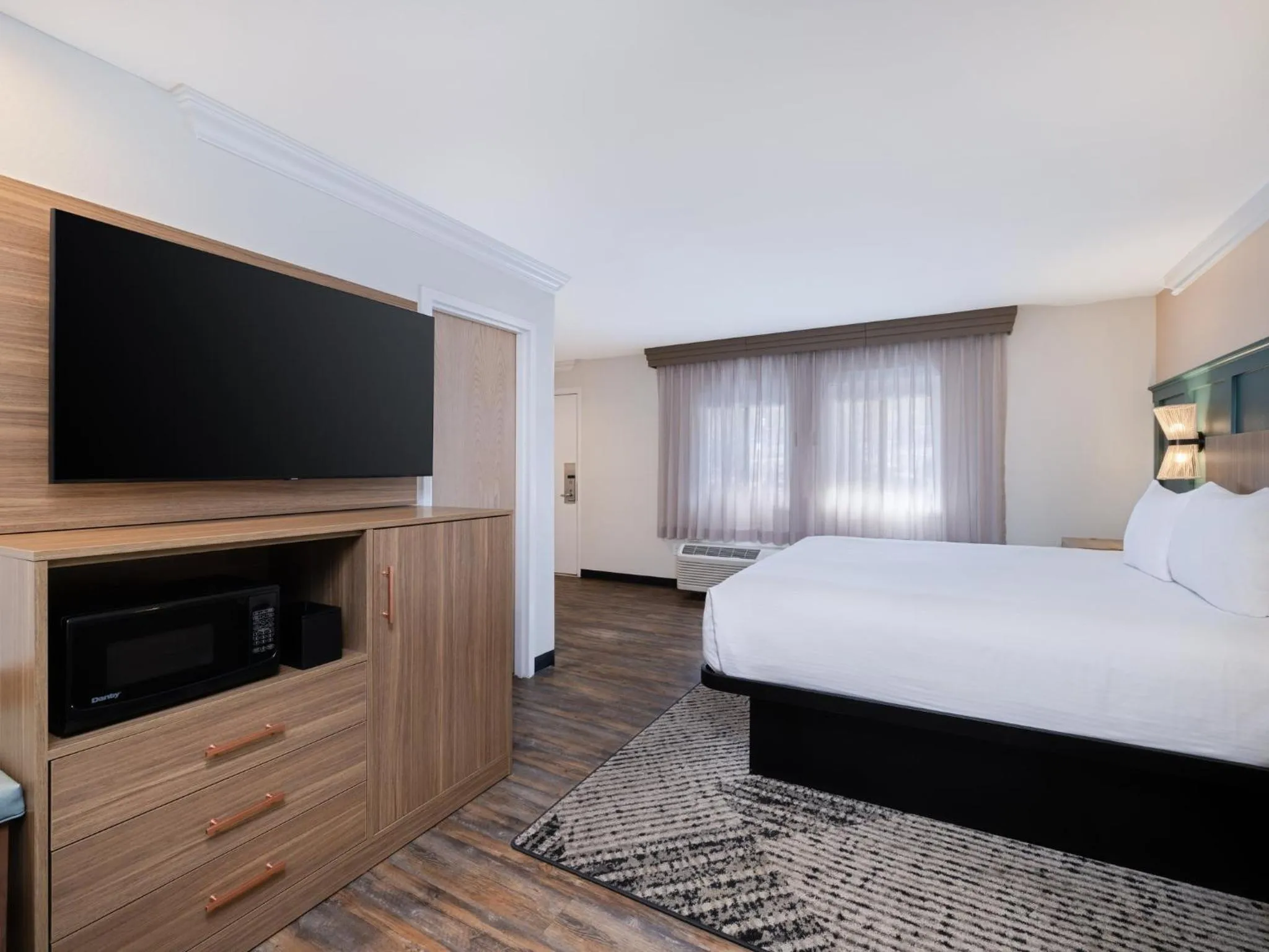 Photo of the whole room, Bed in Holiday Inn Resort The Squire at Grand Canyon by IHG