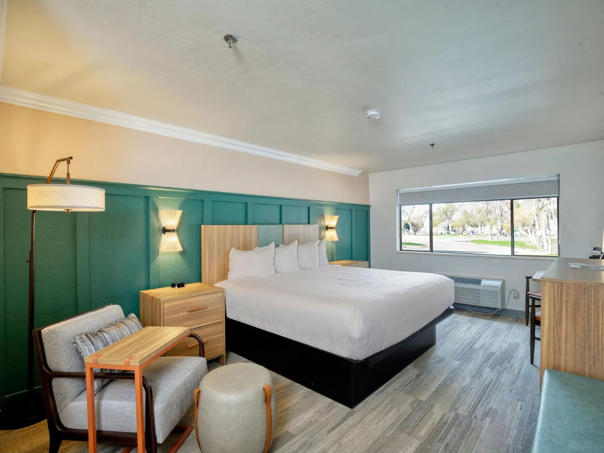 Photo of the whole room, Bed in Holiday Inn Resort The Squire at Grand Canyon by IHG