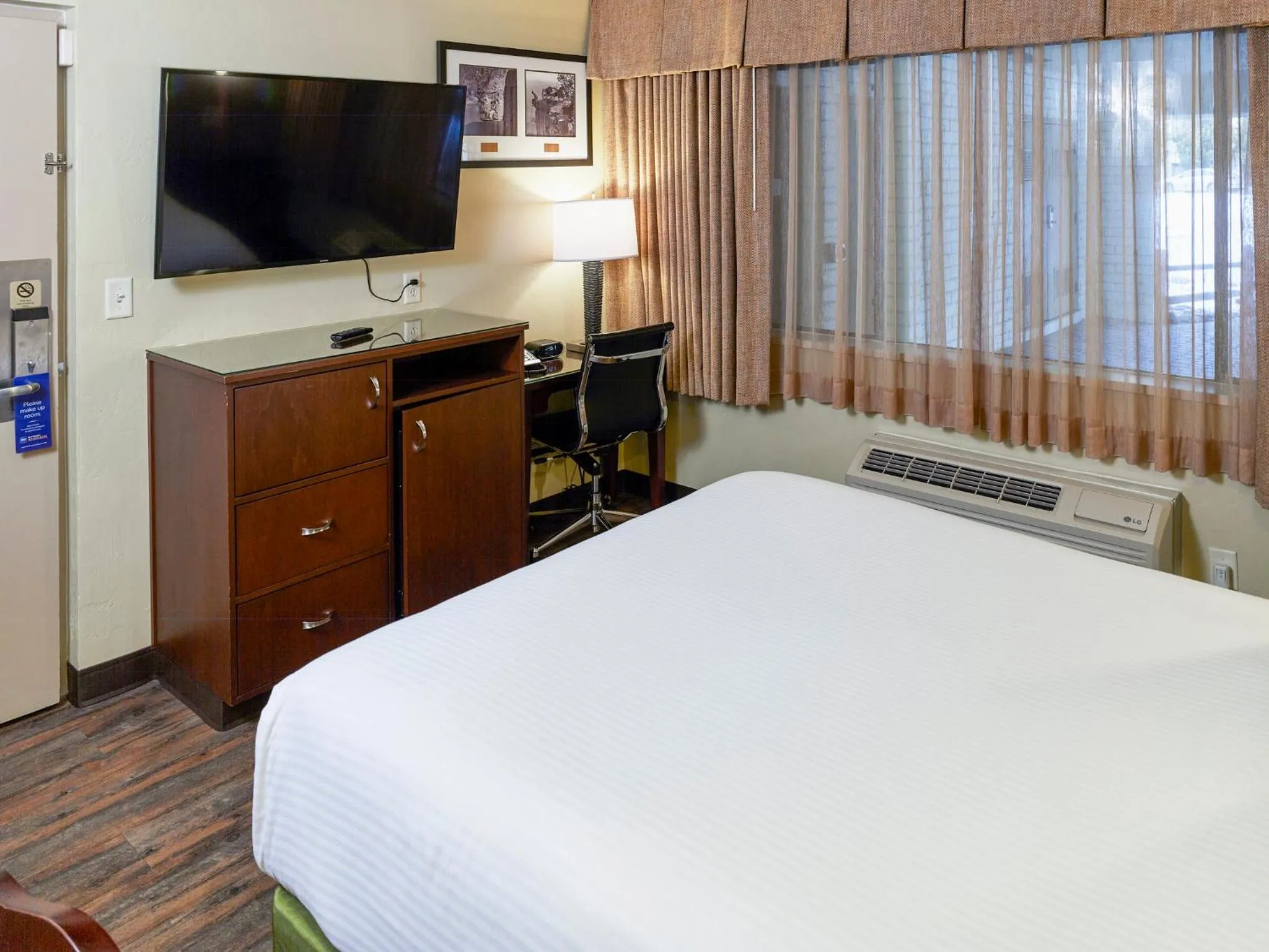 Photo of the whole room, Bed in Holiday Inn Resort The Squire at Grand Canyon by IHG