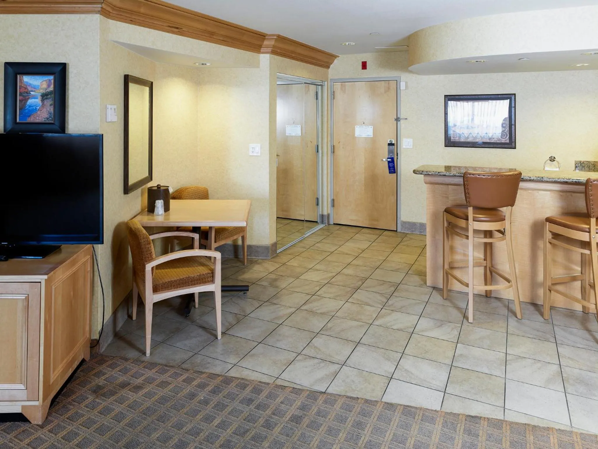 Photo of the whole room in Holiday Inn Resort The Squire at Grand Canyon by IHG