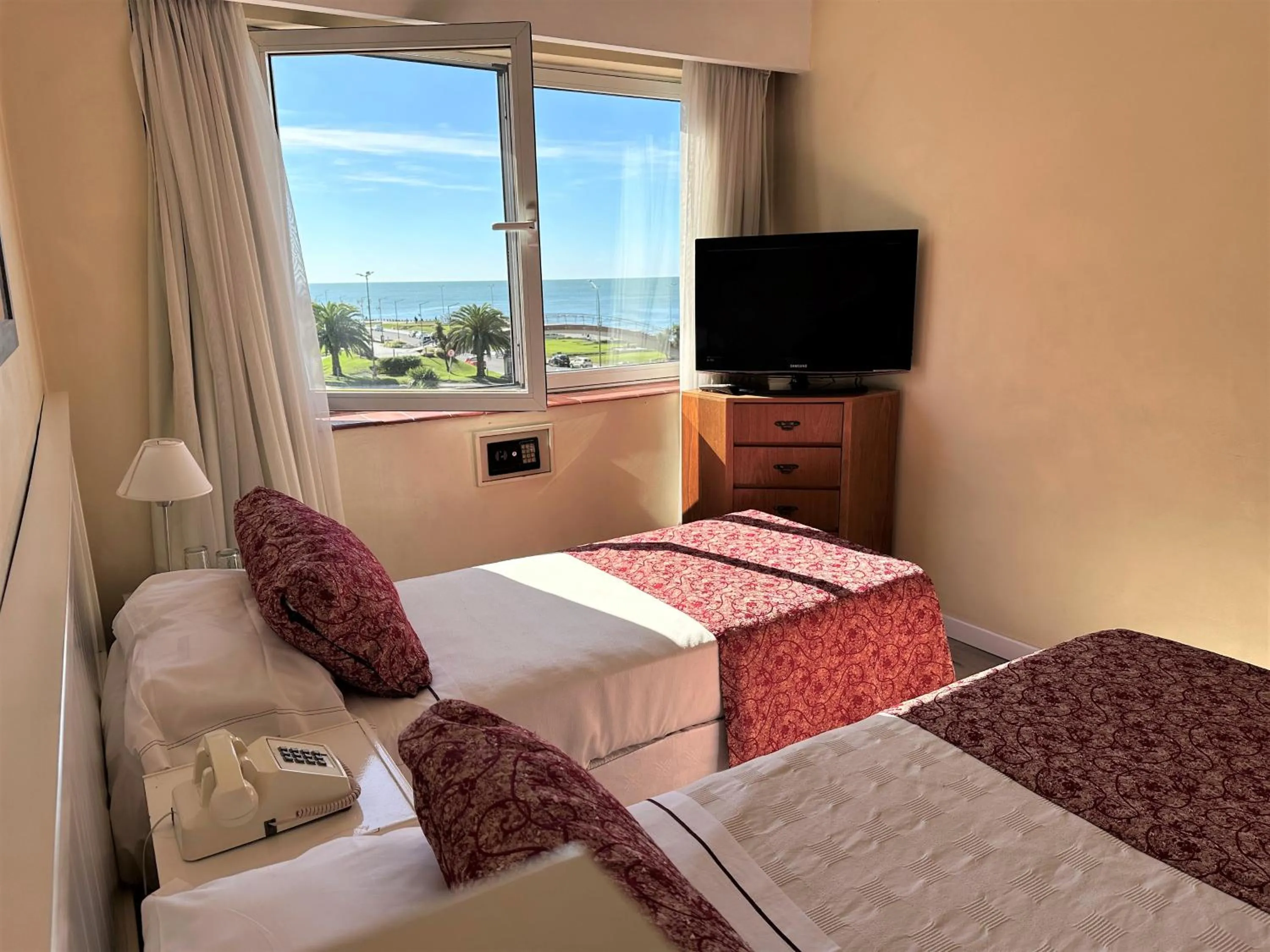 Decorative detail, Bed in Hotel Guerrero