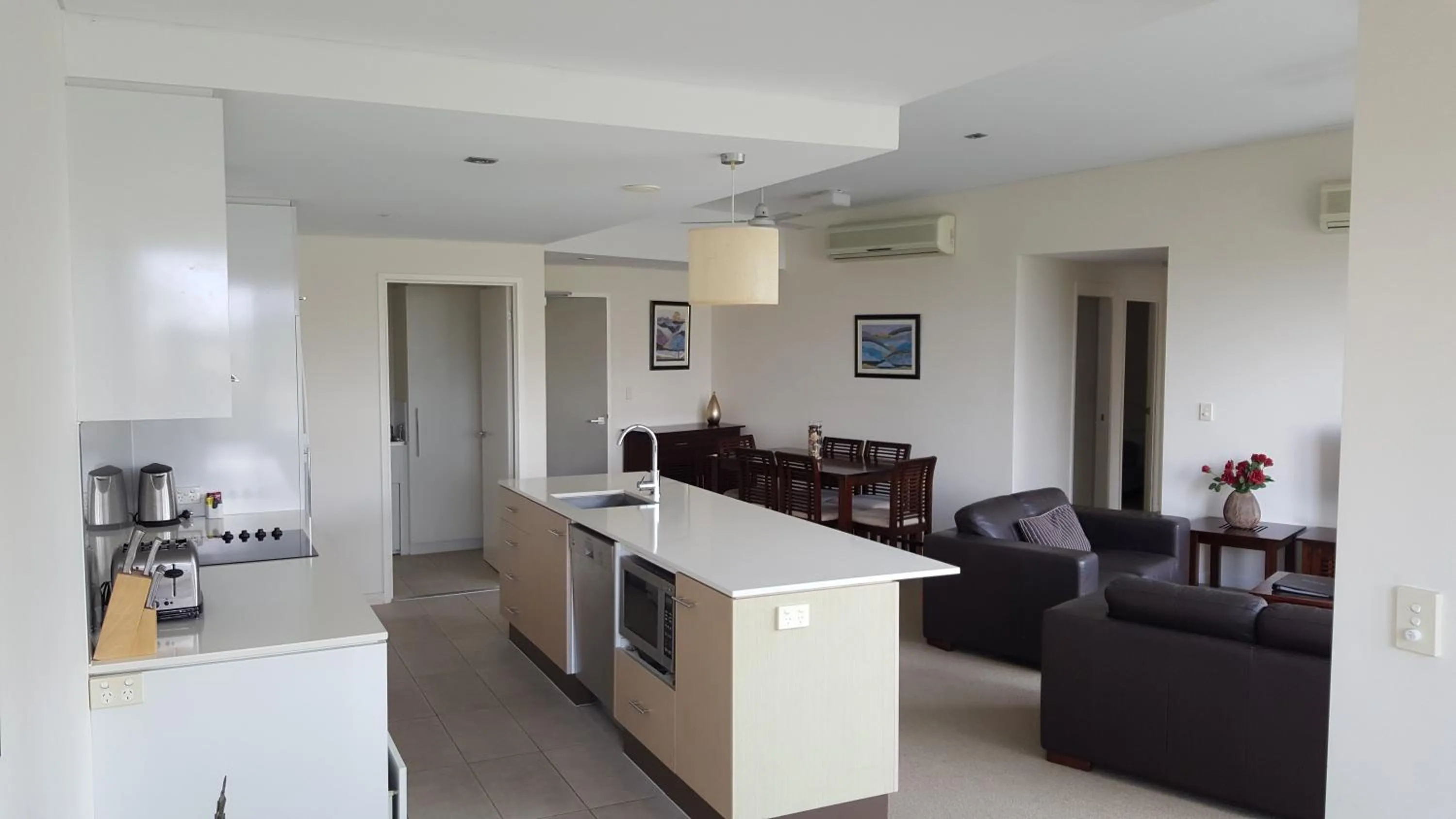 Kitchen or kitchenette in Itara Apartments