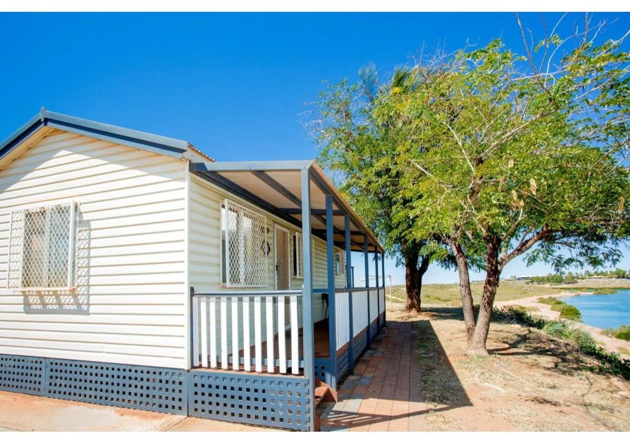 Photo of the whole room in Discovery Parks - Port Hedland