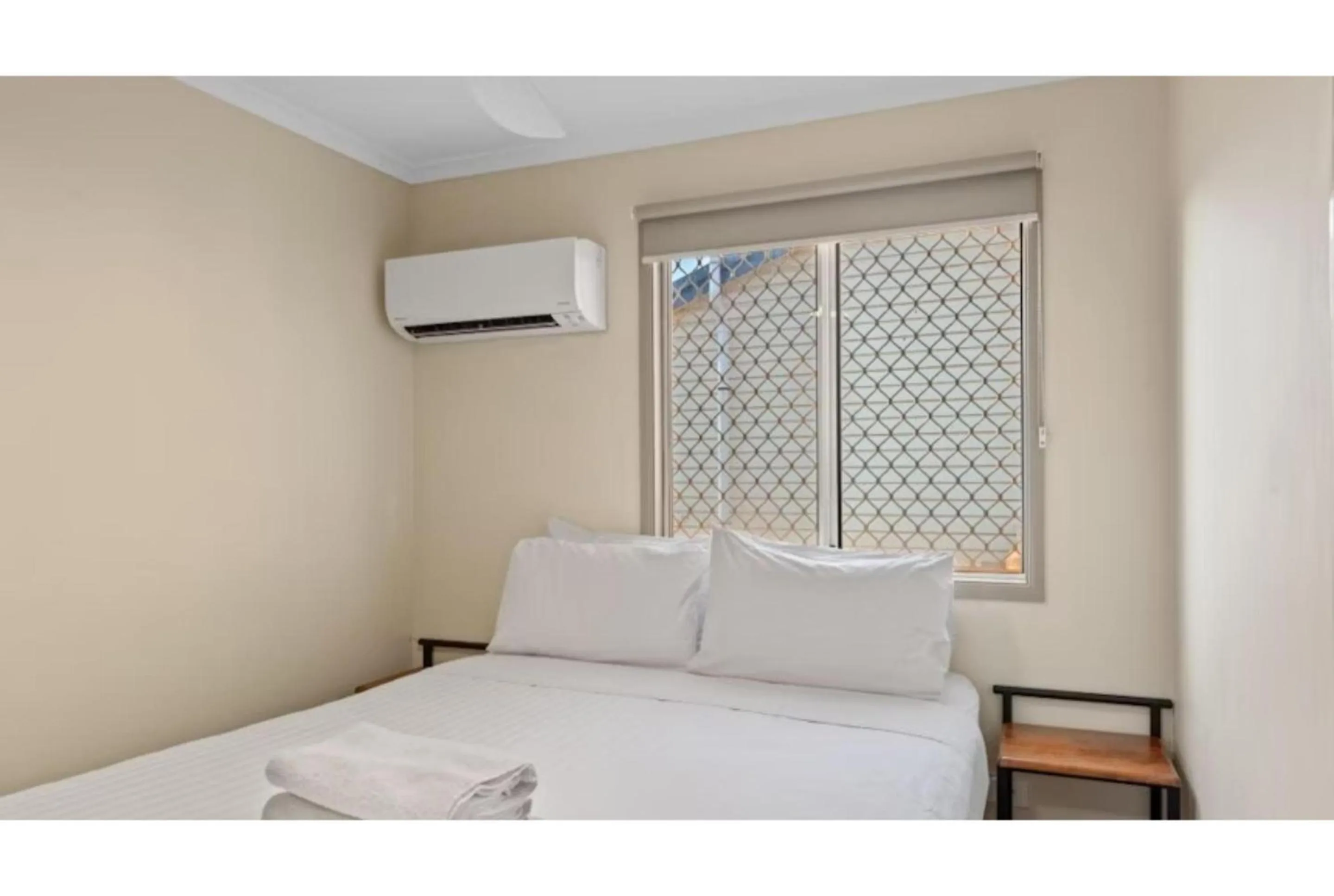 Bedroom, Bed in Discovery Parks - Port Hedland