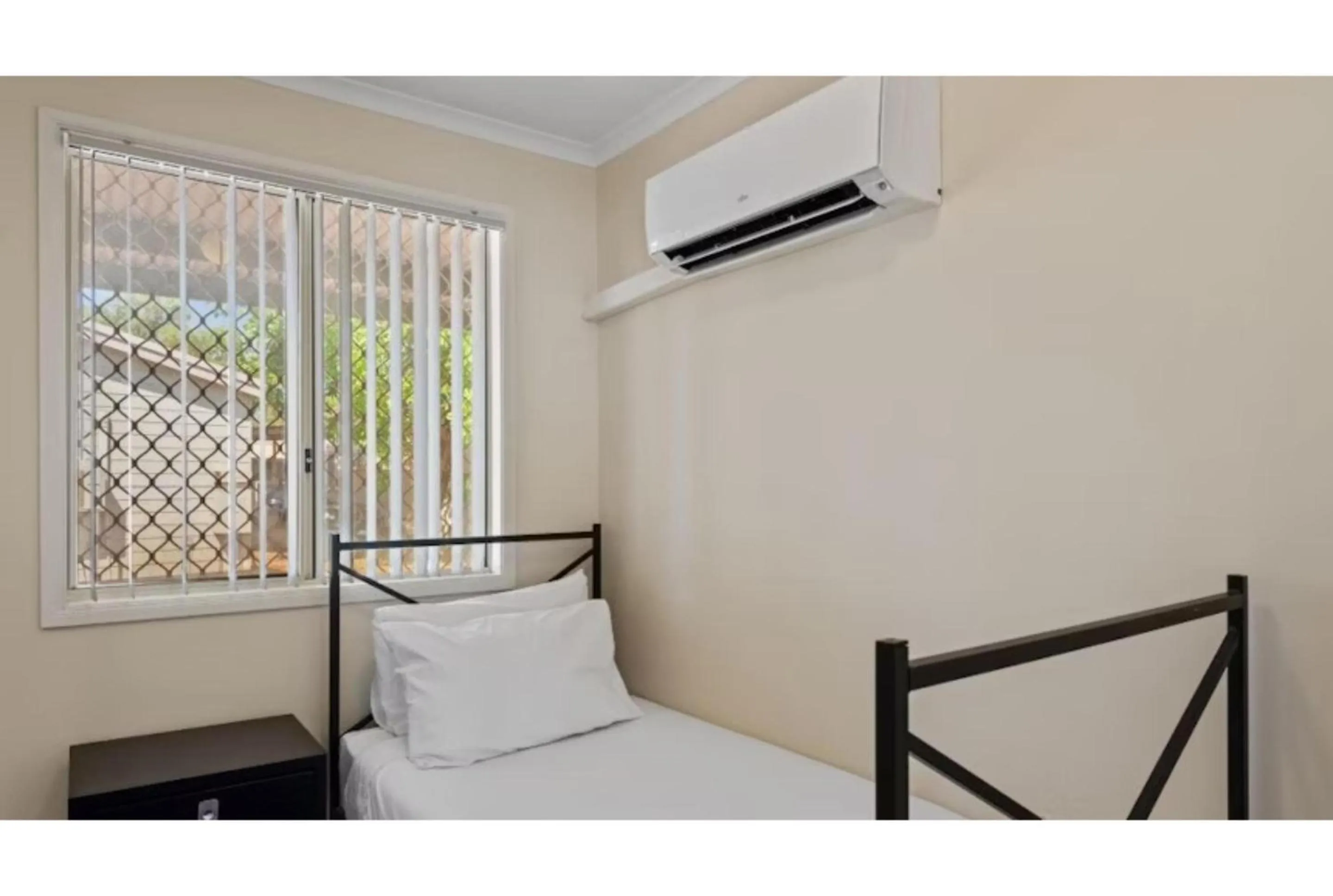 Bedroom, Bed in Discovery Parks - Port Hedland