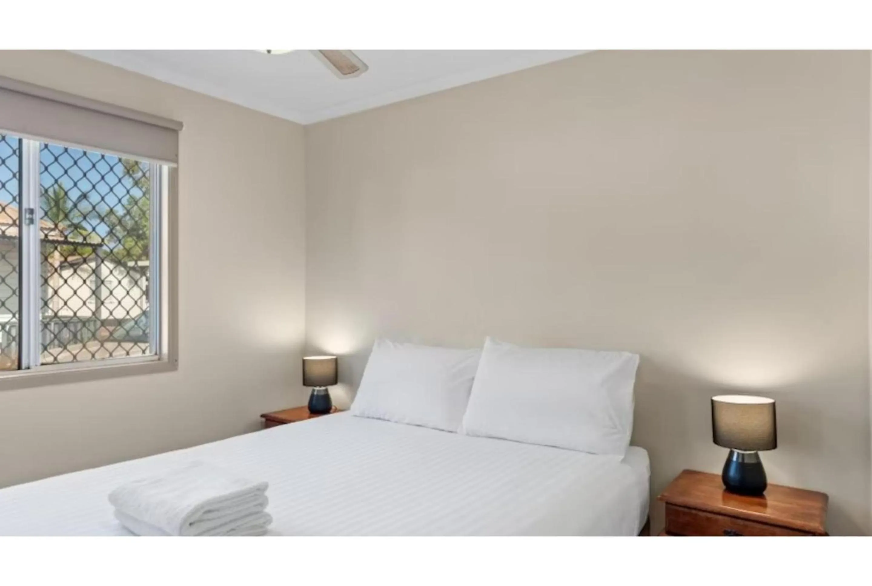 Bedroom, Bed in Discovery Parks - Port Hedland