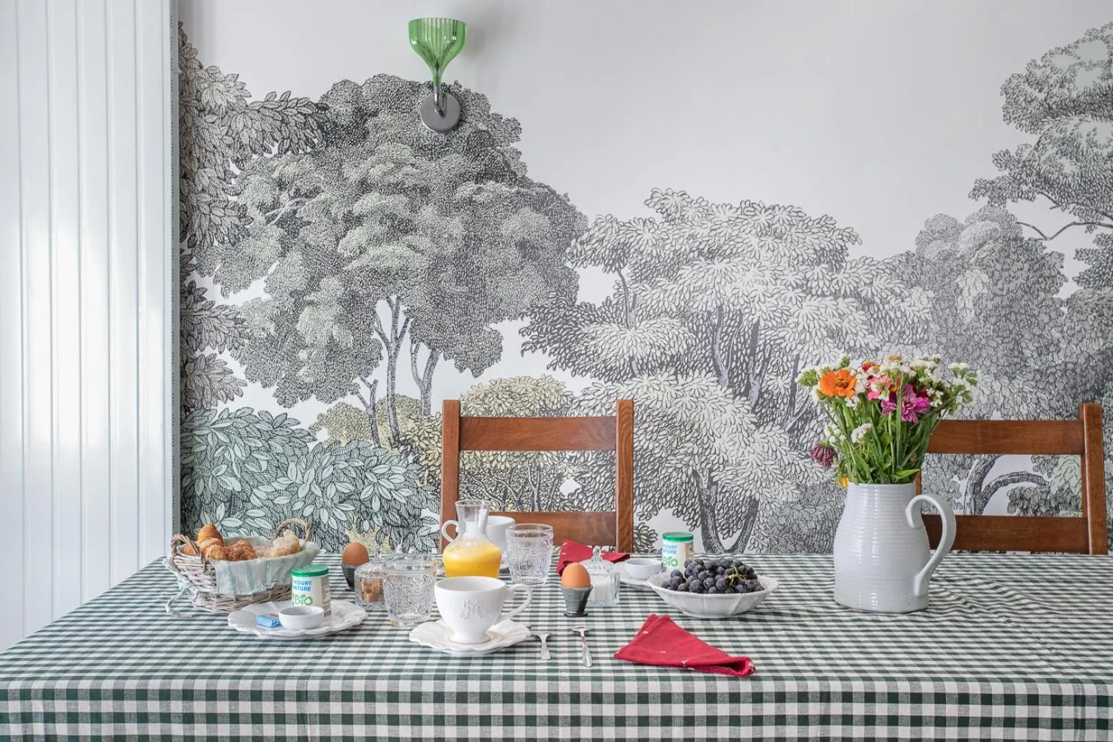 Buffet breakfast in La Barbotiere