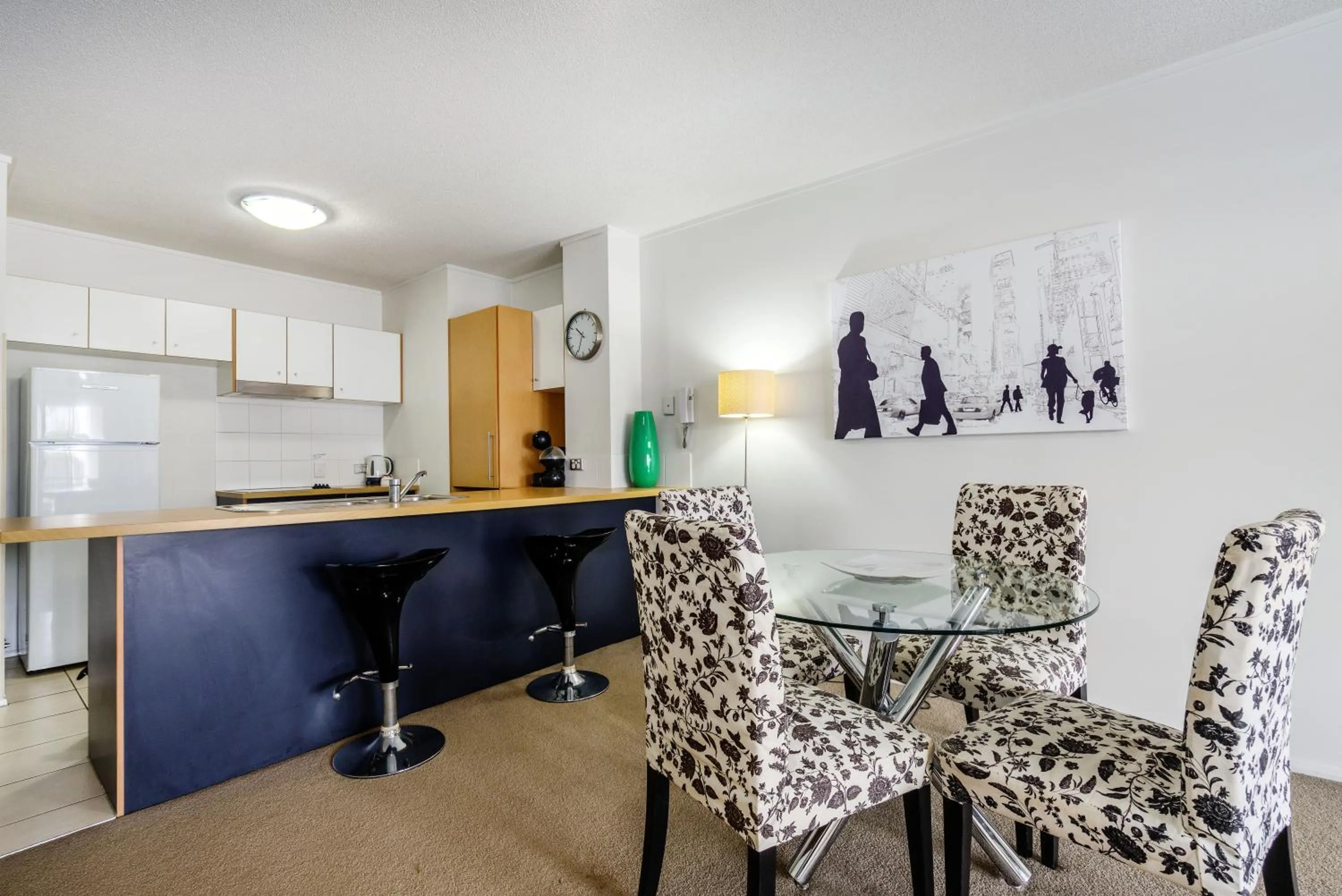 Coffee/tea facilities in The Docks On Goodwin