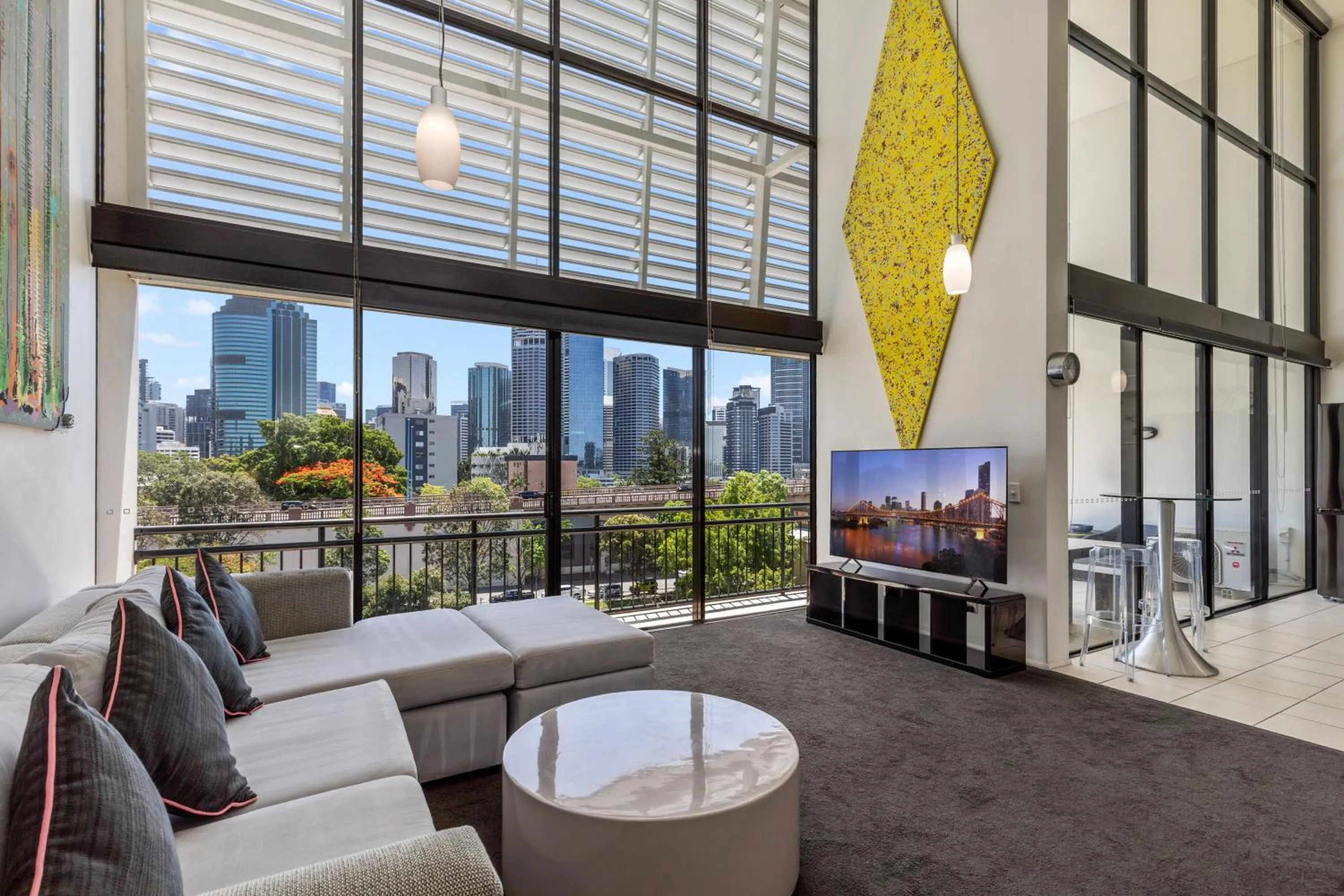 Living room, Bed in The Docks On Goodwin