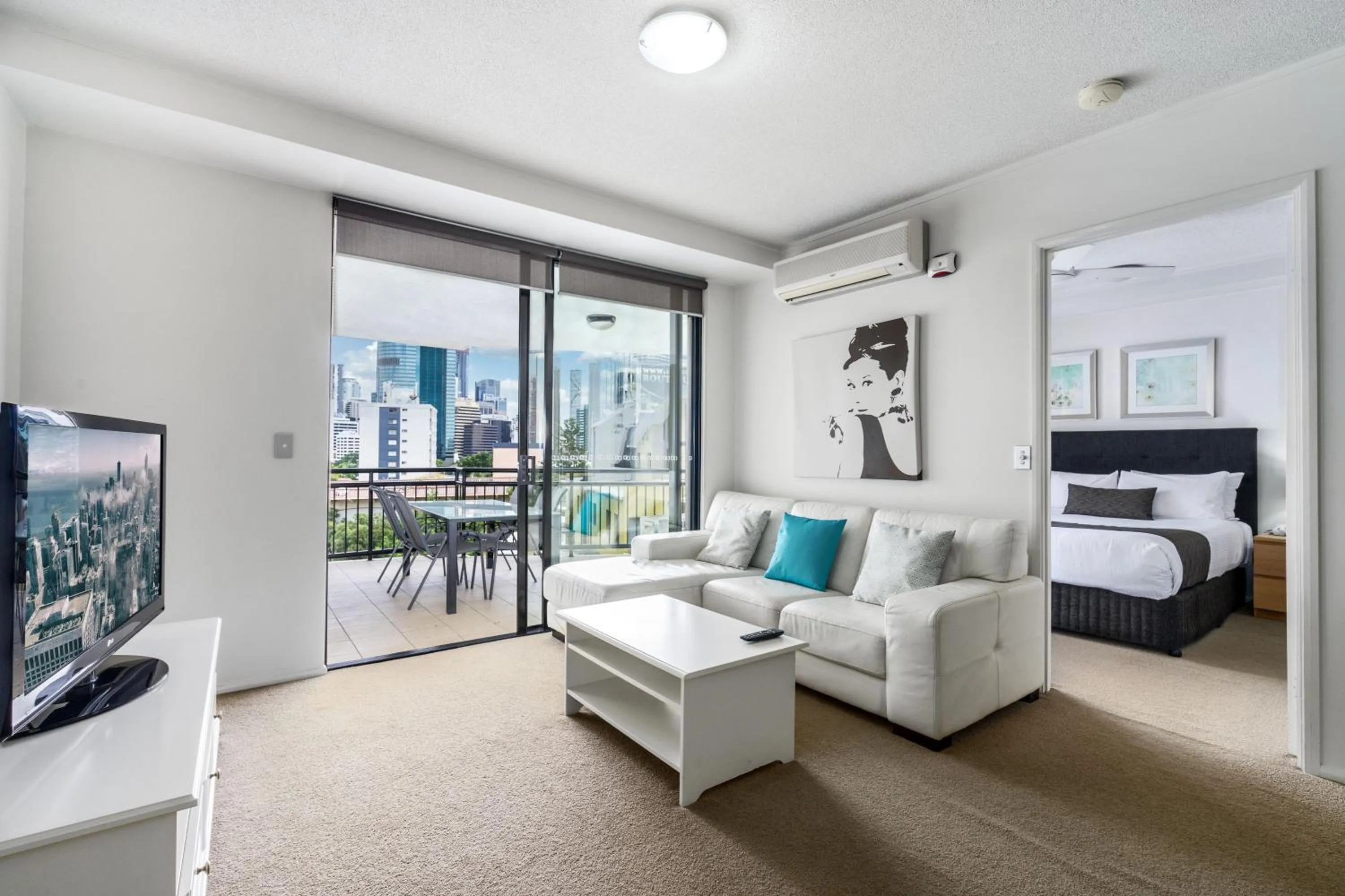 Living room, Bed in The Docks On Goodwin