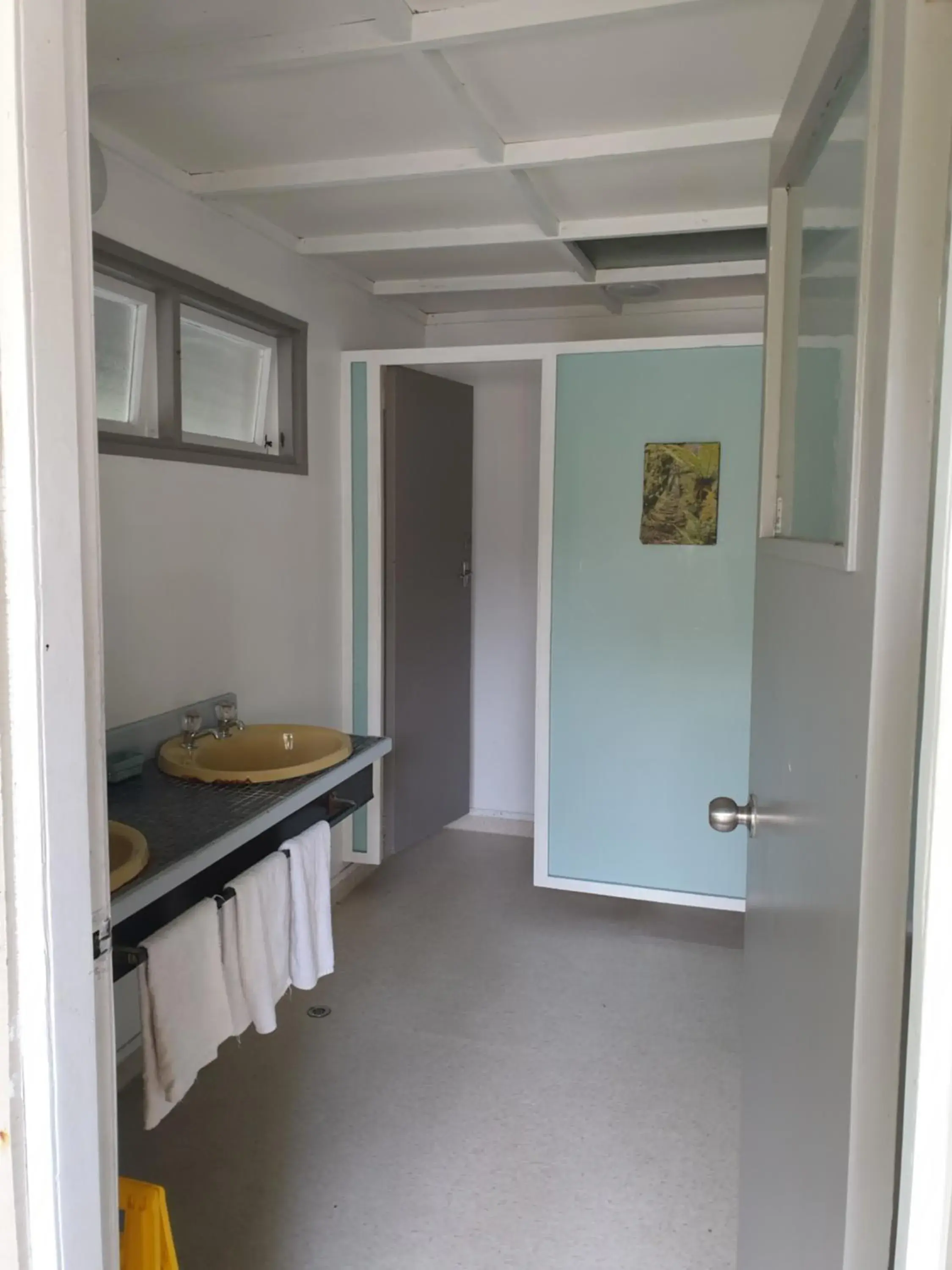 Standard Room with Shared Bathroom in Woodlands Motel Standard Room with Shared Bathroom in Woodlands Motel