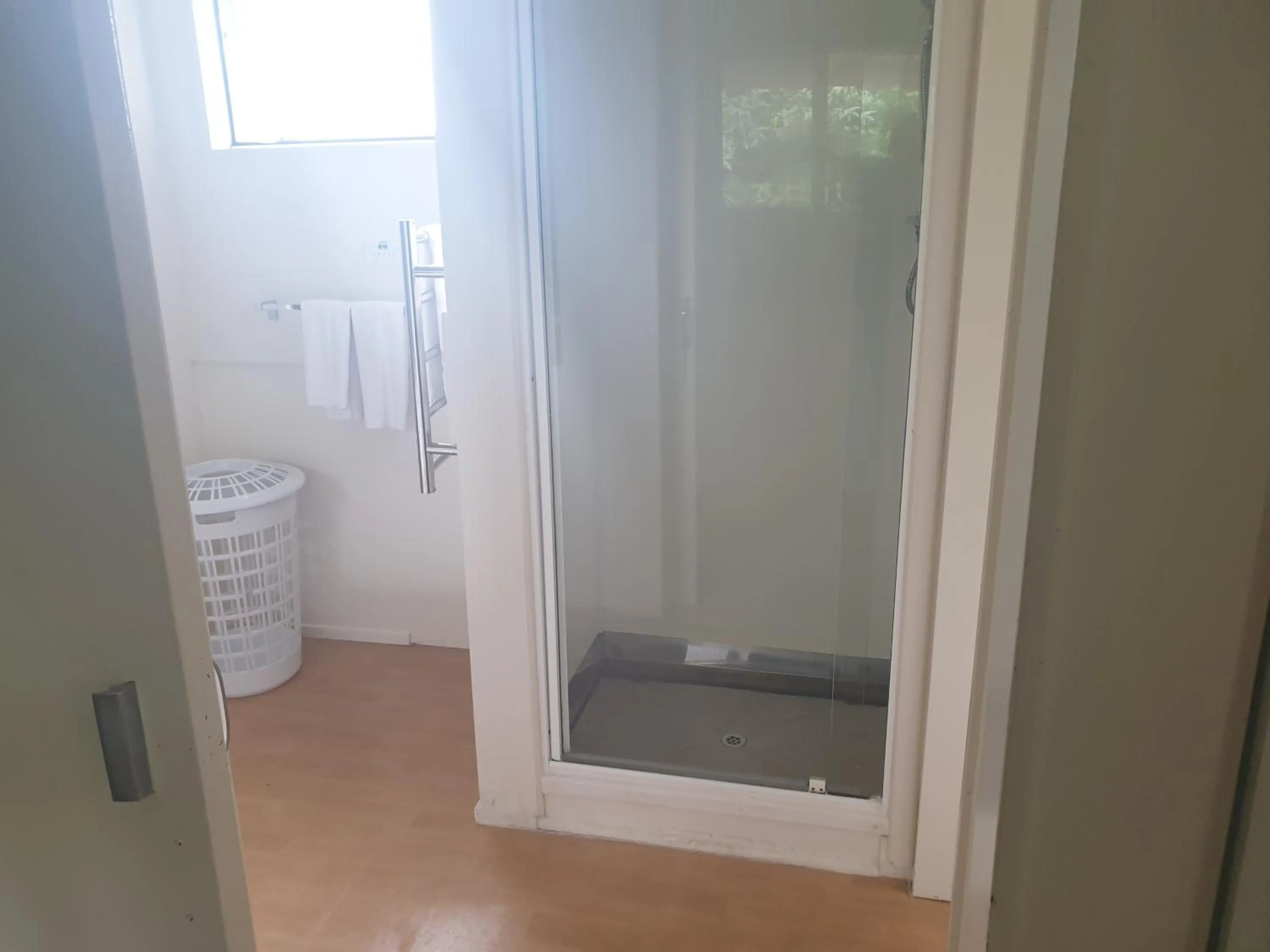 Shower in Woodlands Motel