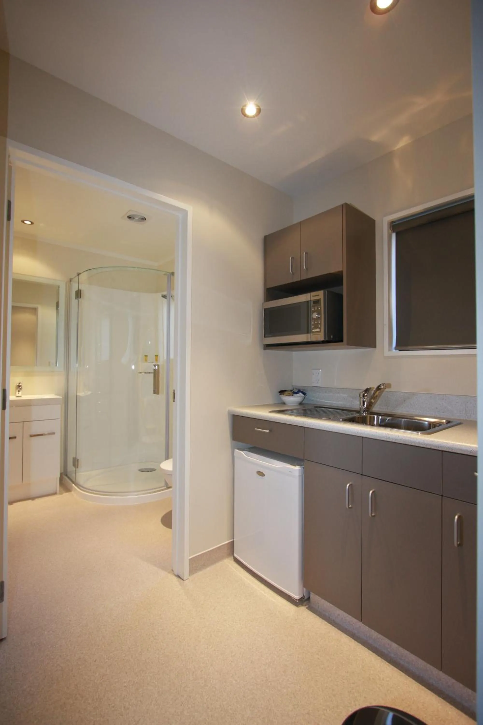 Kitchen or kitchenette in 555 Motel Dunedin