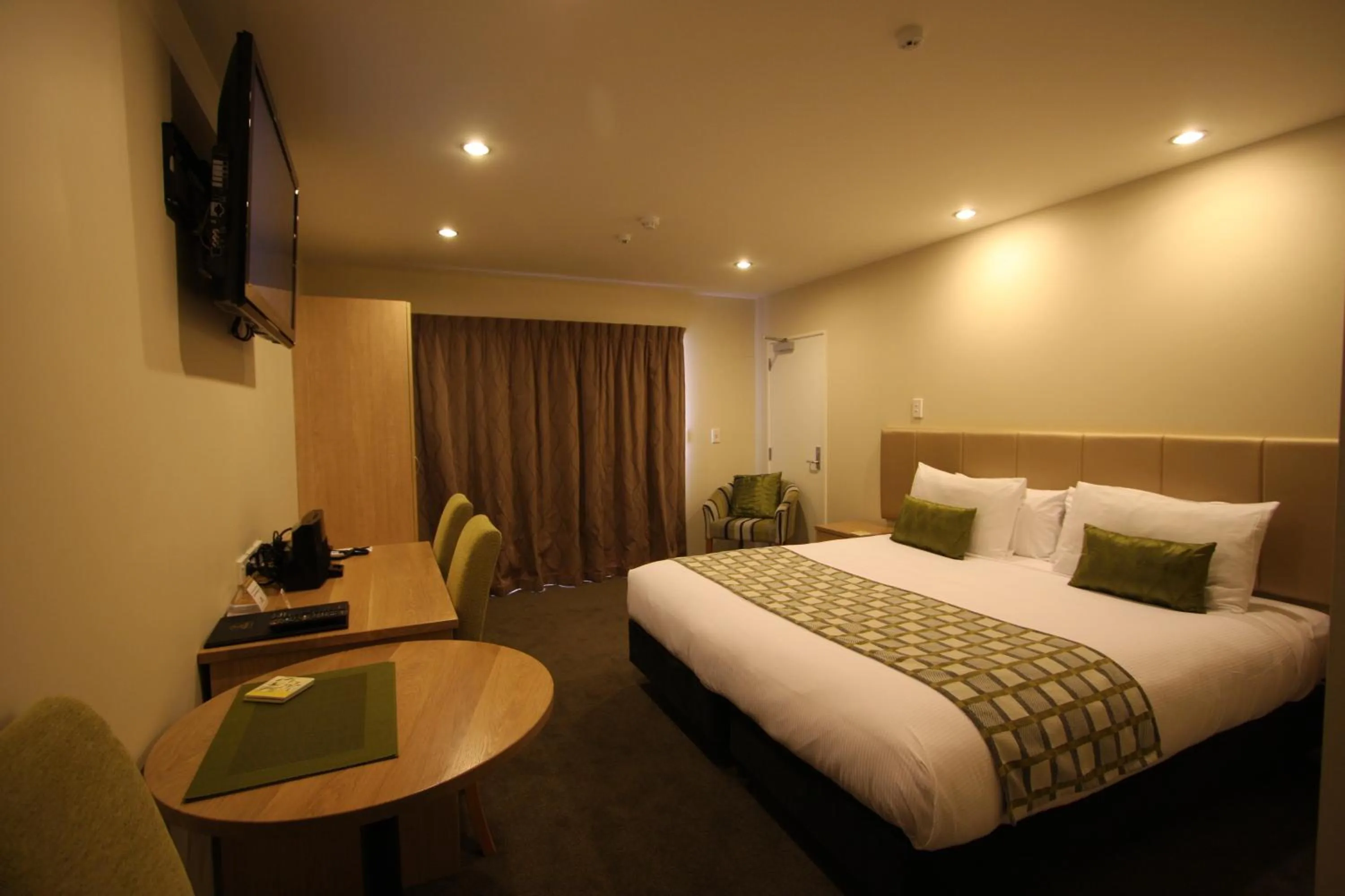 Bedroom, Bed in 555 Motel Dunedin