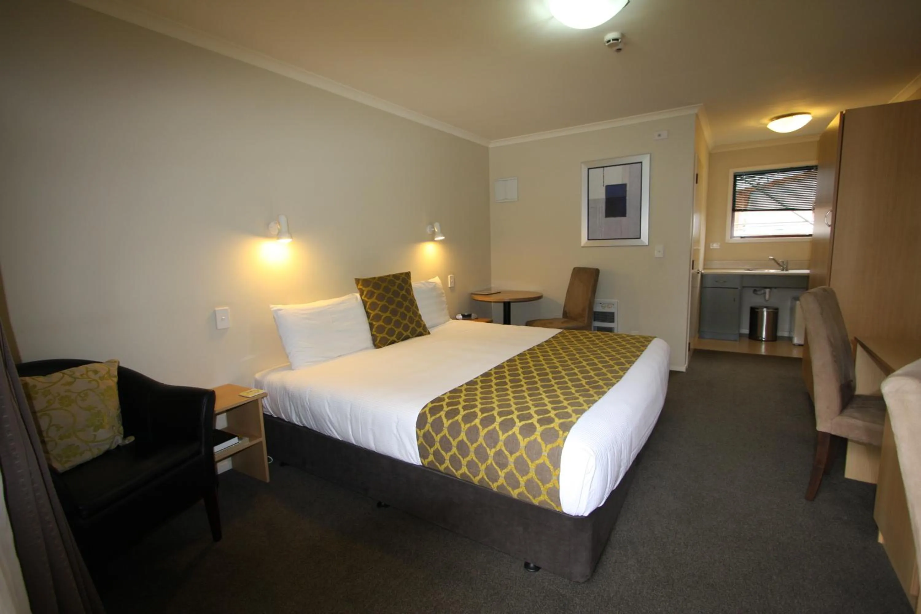 Bedroom, Bed in 555 Motel Dunedin