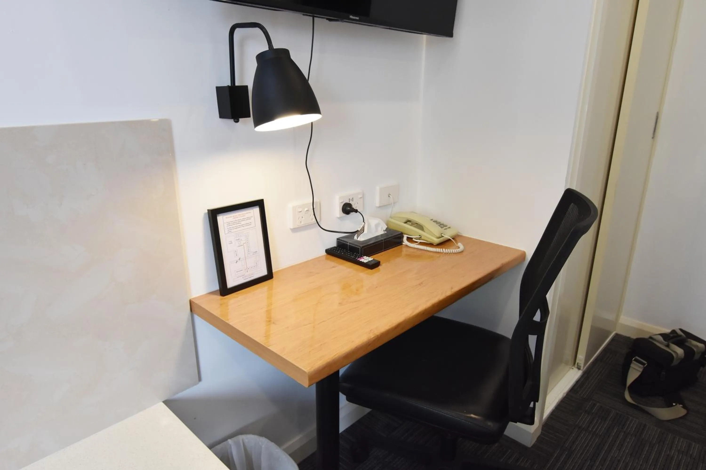 TV and multimedia in Best Western Plus Buckingham International