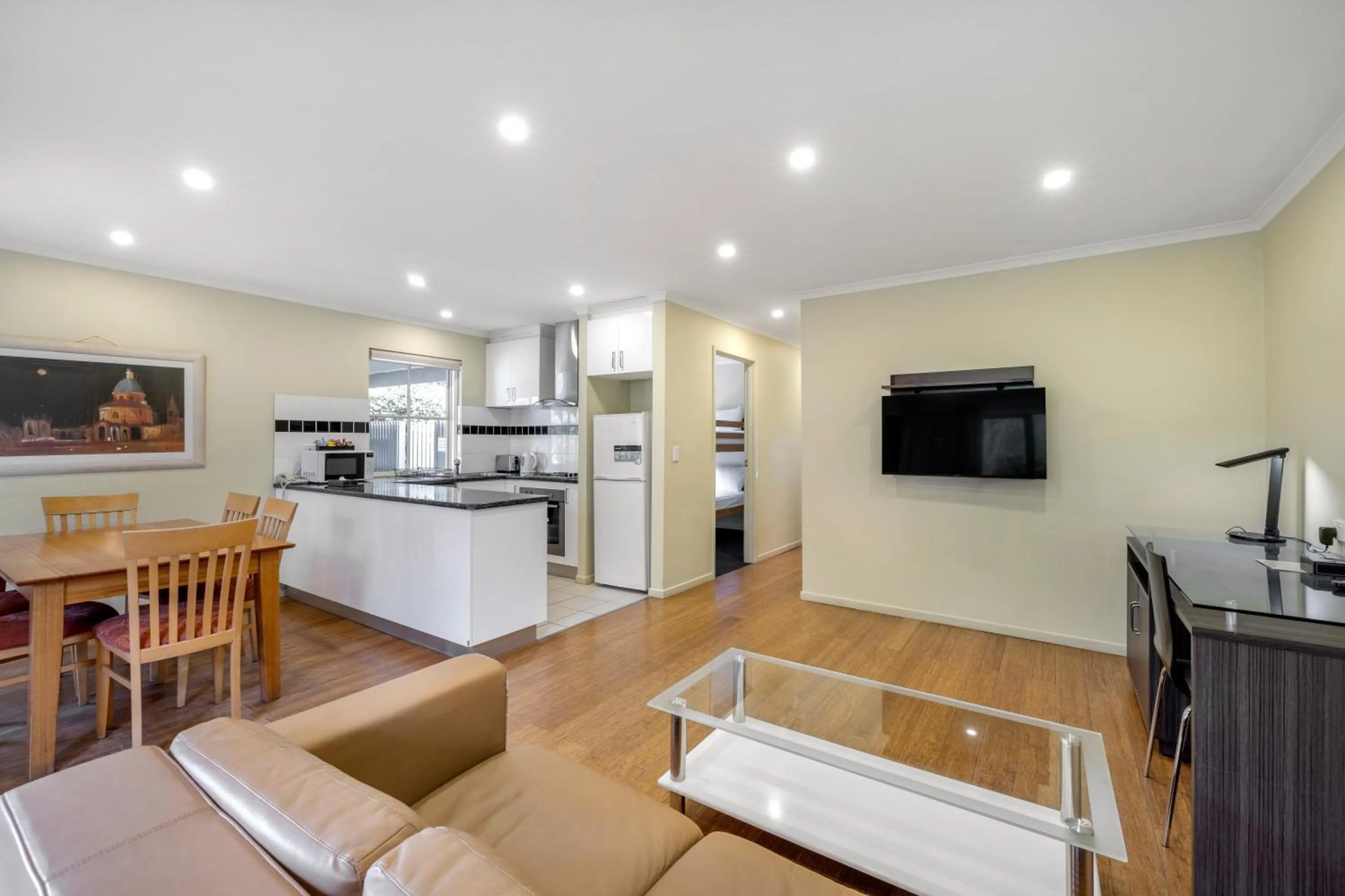 TV and multimedia in Best Western Plus Buckingham International