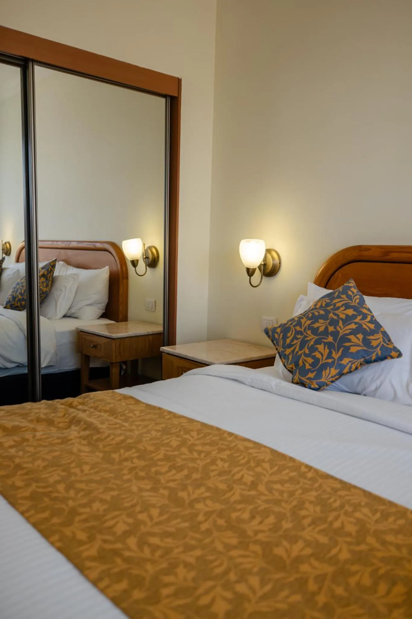 Bedroom, Bed in Grand Court Hotel