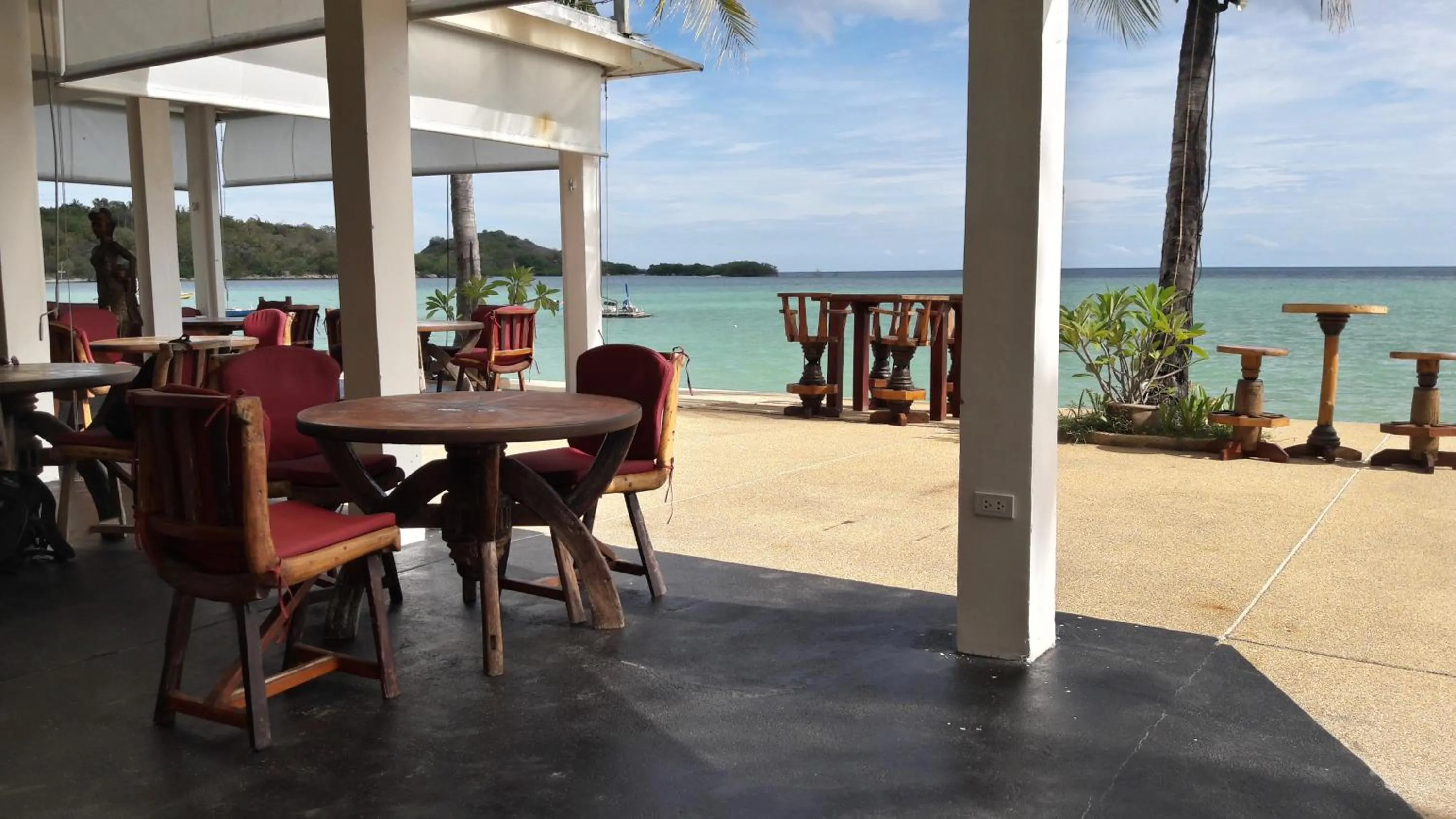 Restaurant/places to eat in Papillon Resort