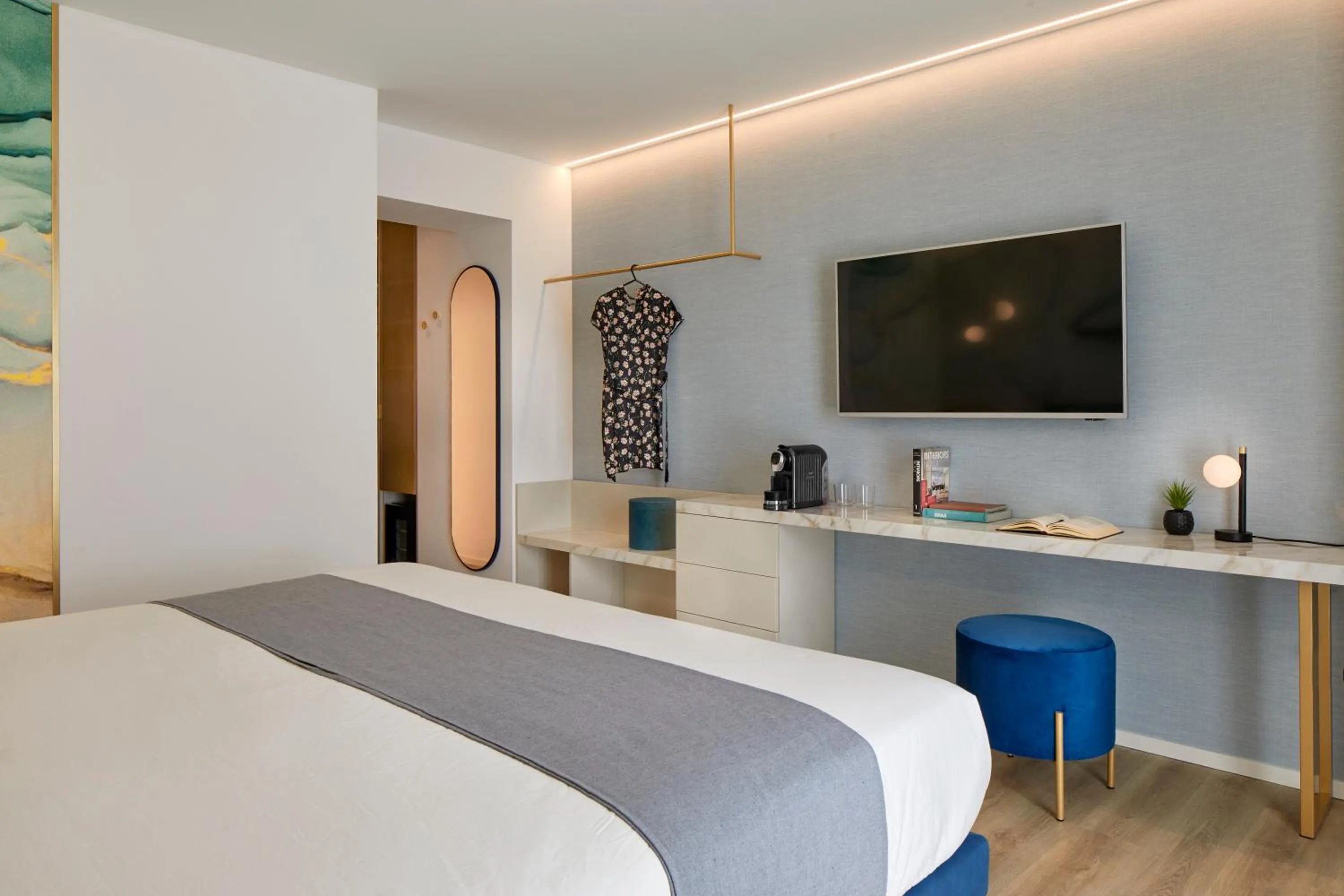 TV and multimedia, Bed in Riva Palace Hotel