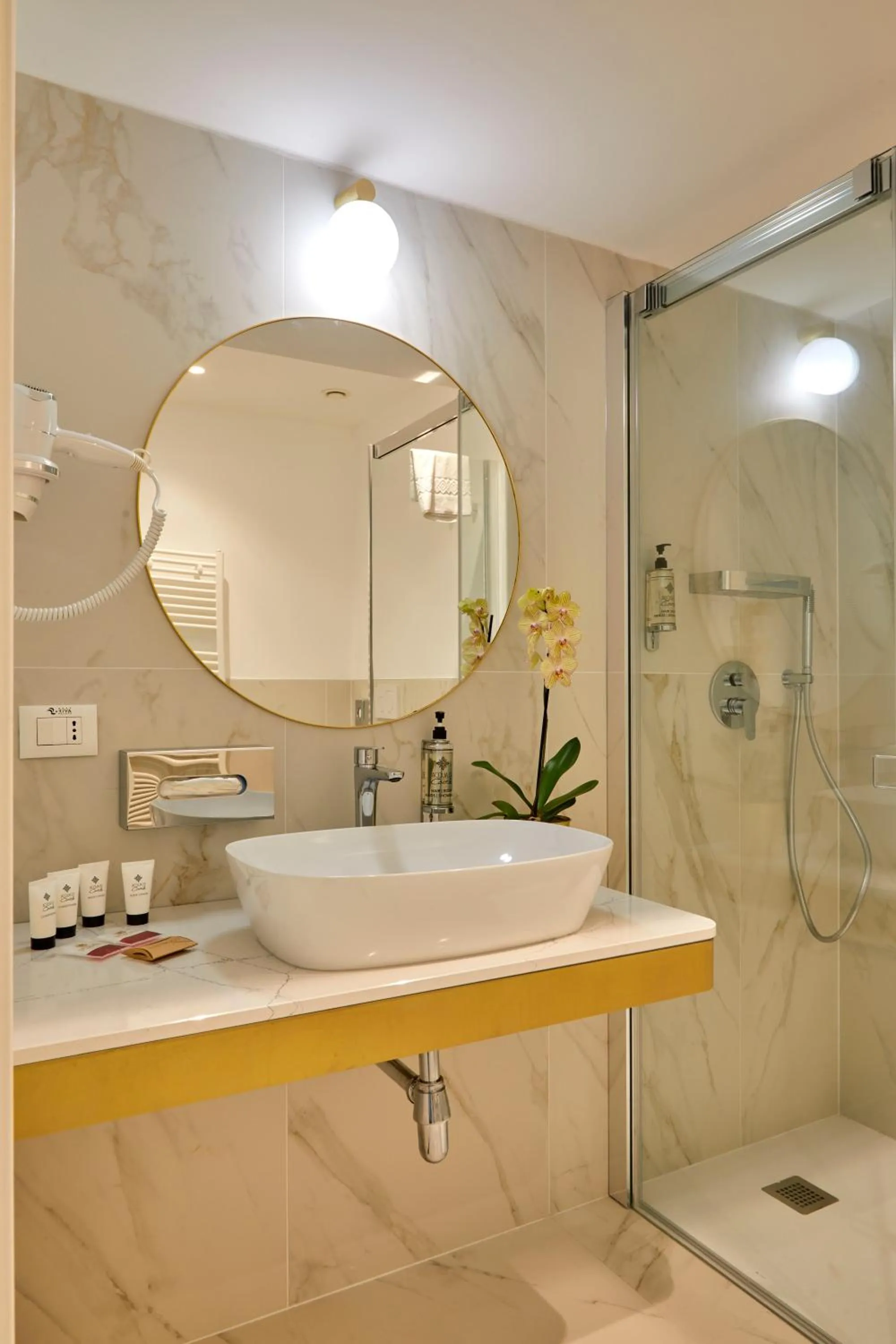 Shower in Riva Palace Hotel