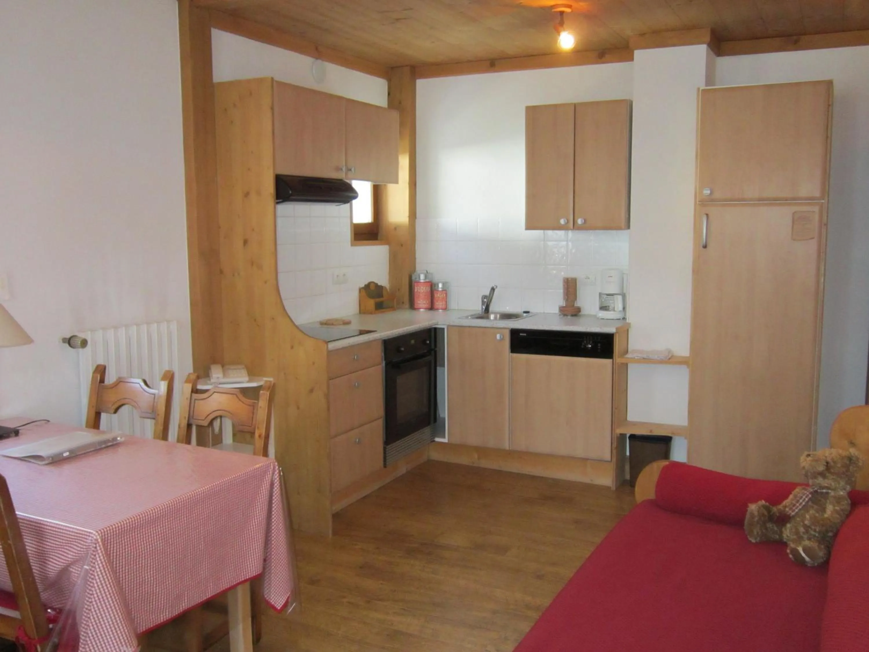 Kitchen or kitchenette in Logis Hotel Gai Soleil