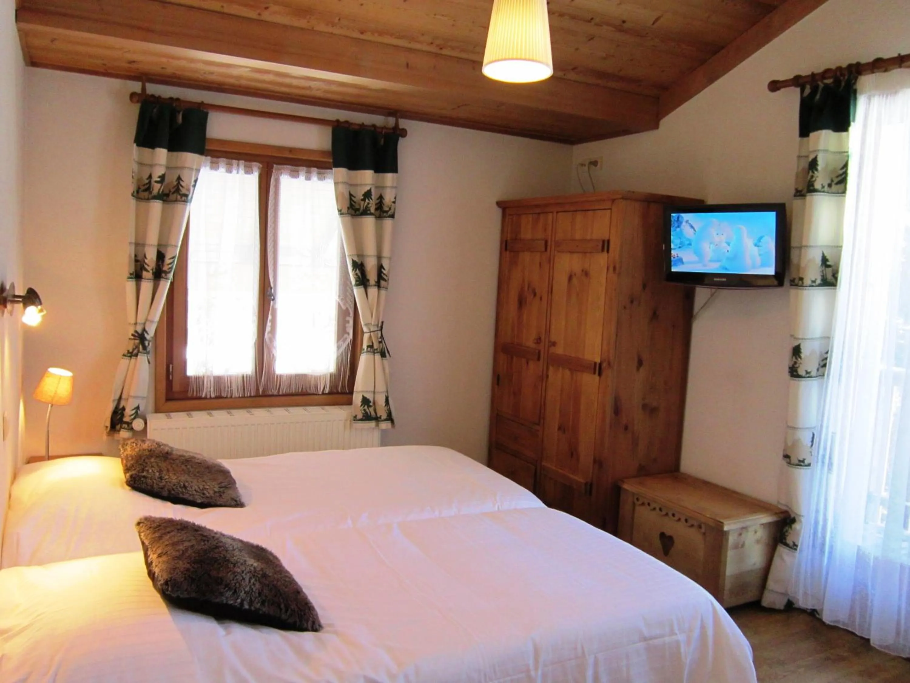 Photo of the whole room, Bed in Logis Hotel Gai Soleil