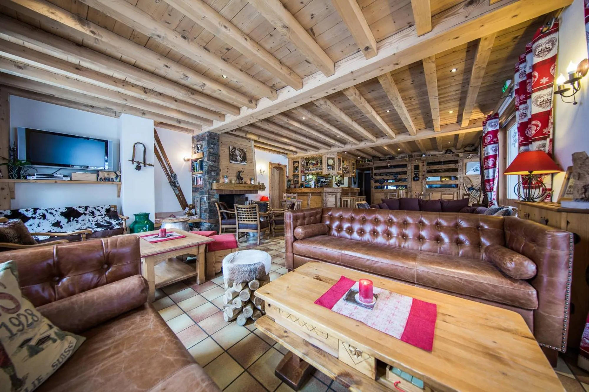 Lobby or reception in Logis Hotel Gai Soleil