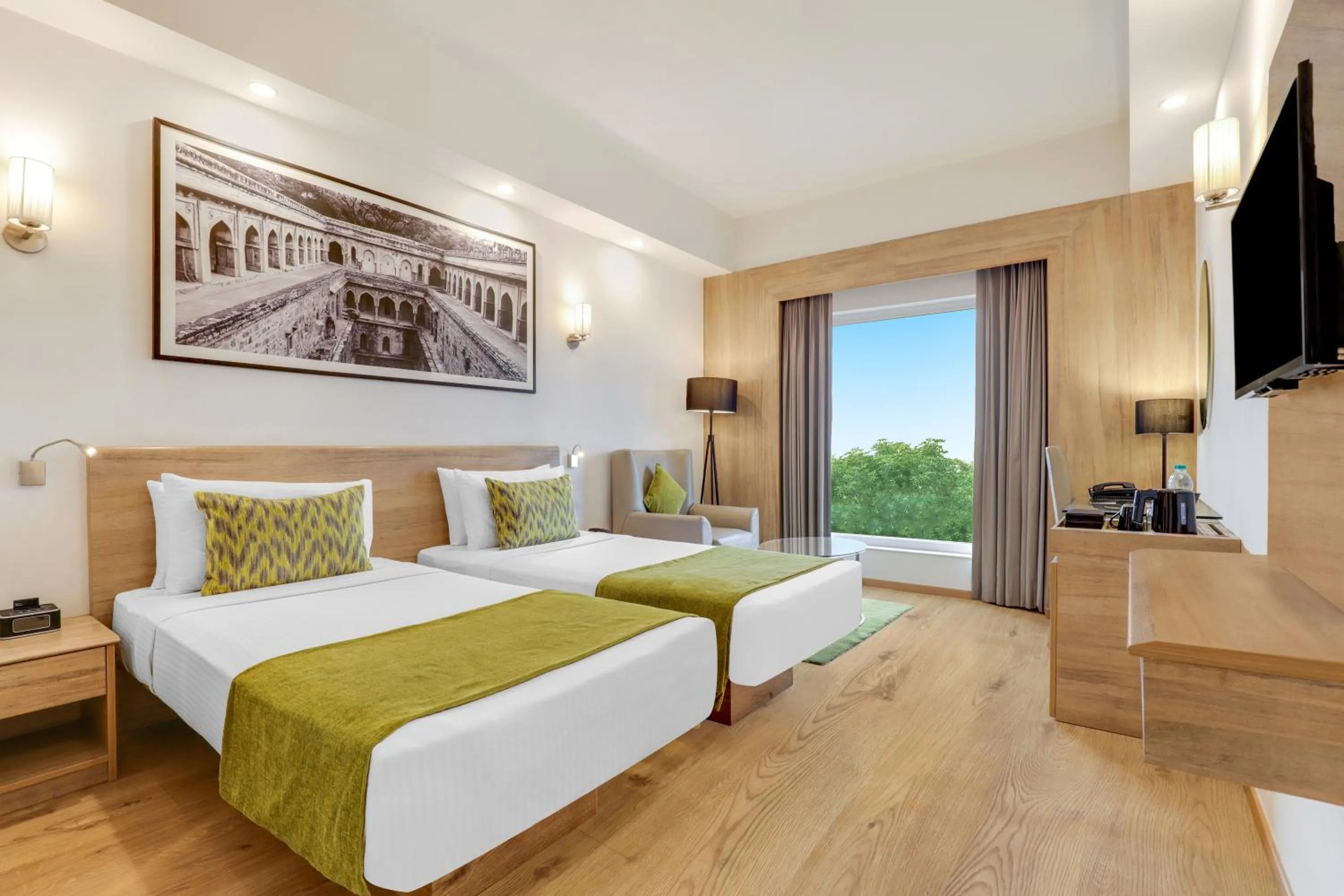 Bedroom, Bed in Lemon Tree Premier City Center