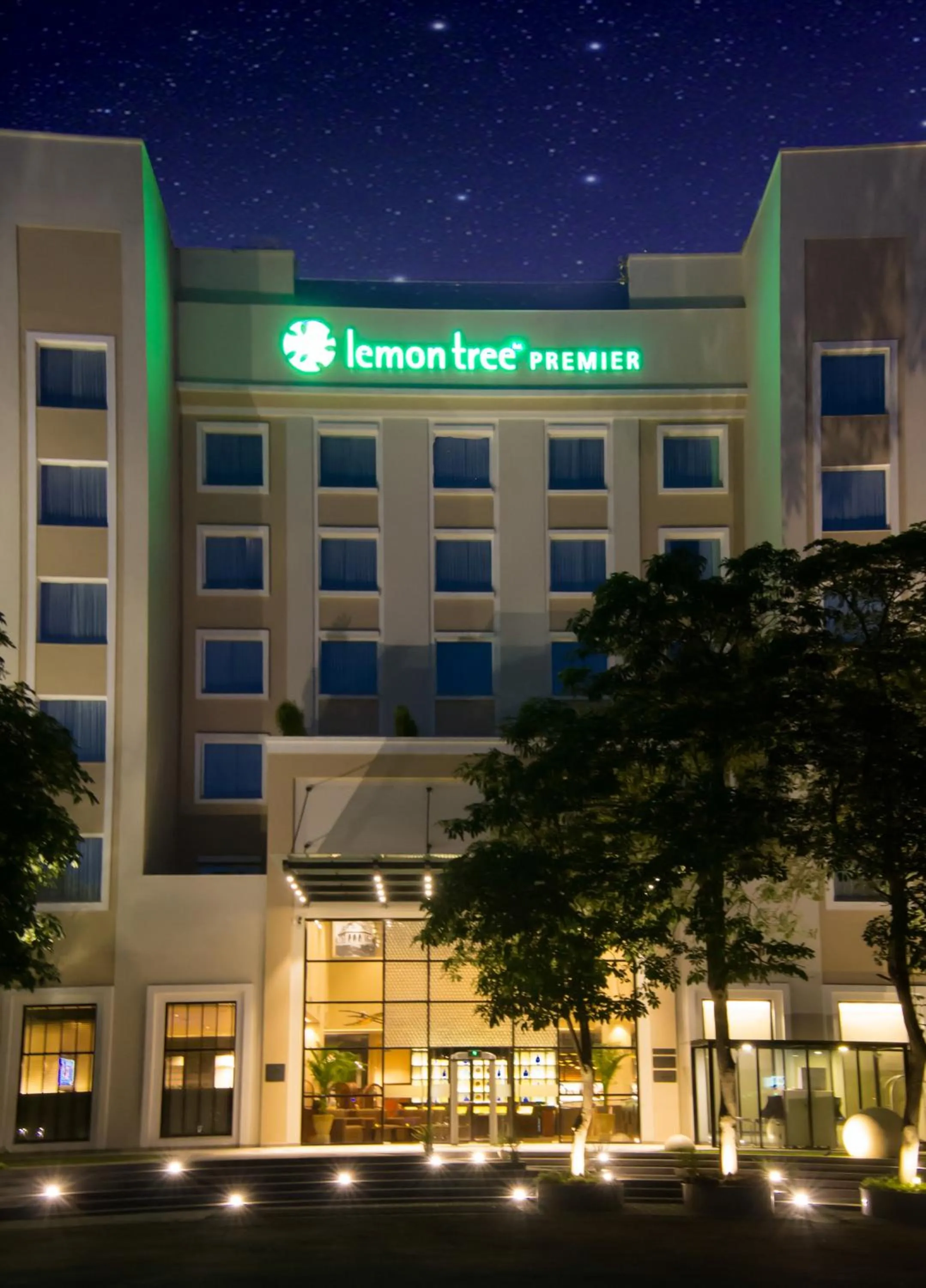 Facade/entrance in Lemon Tree Premier City Center