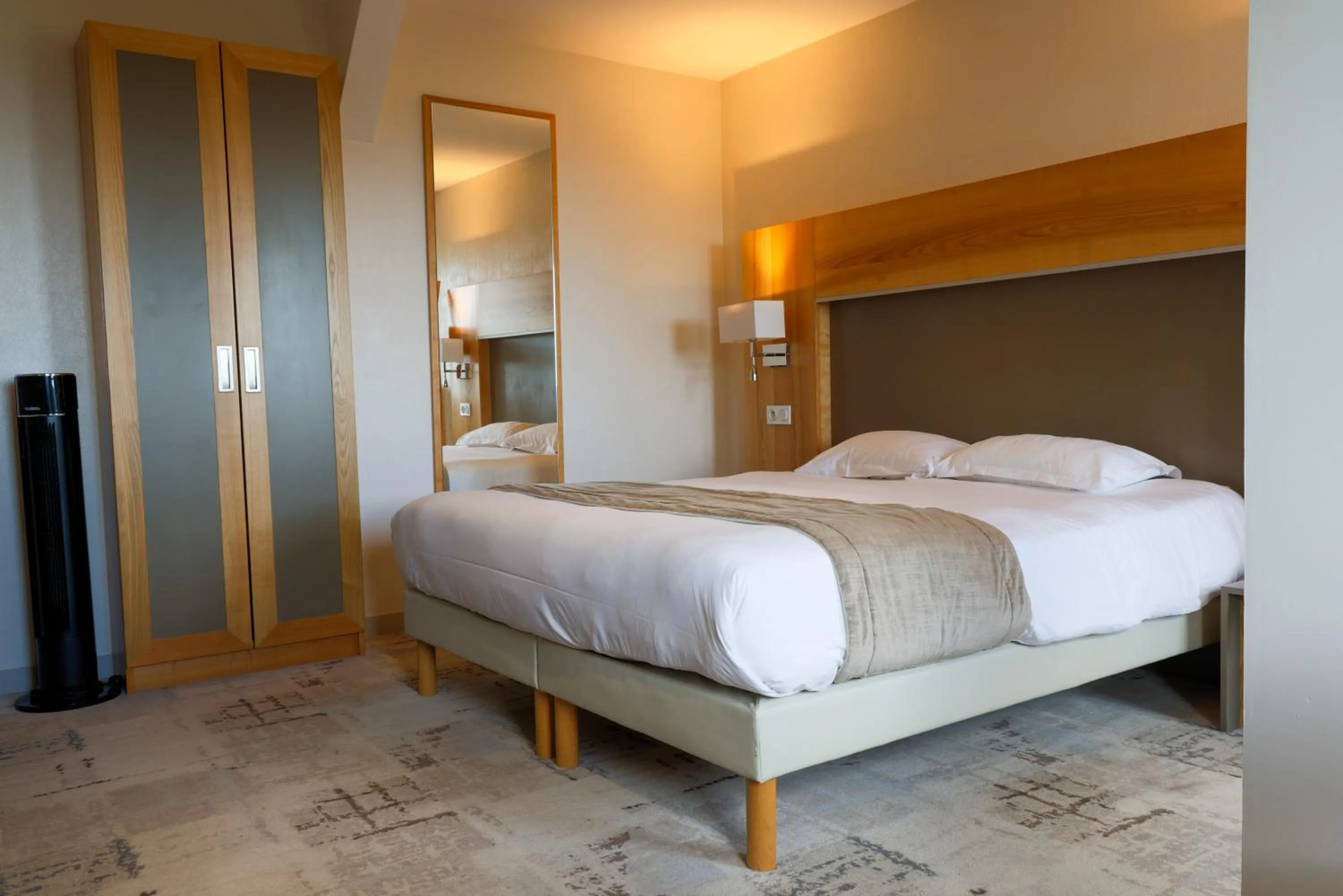 Bed in Hotel Le Cercle