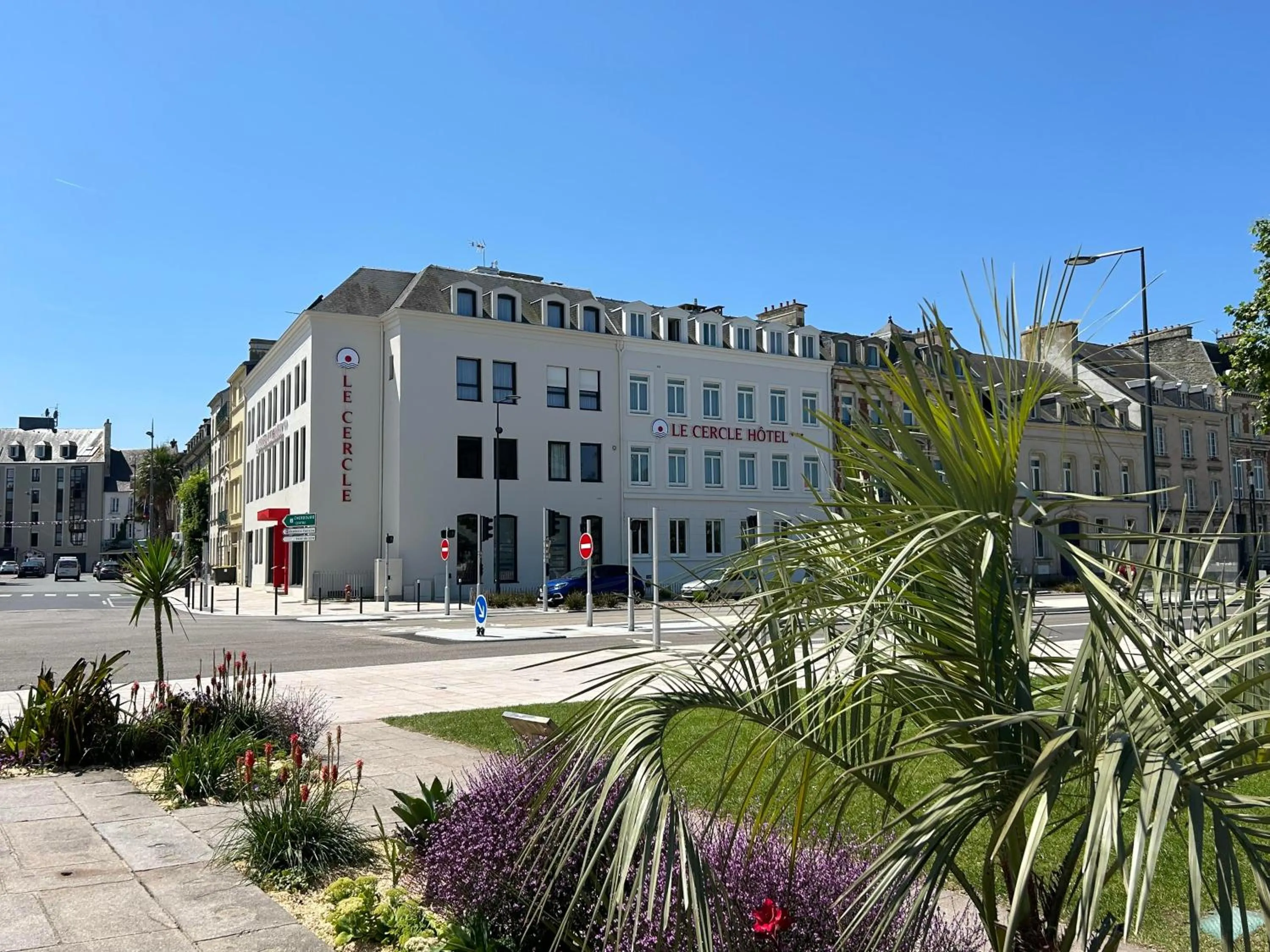 Property building in Hotel Le Cercle