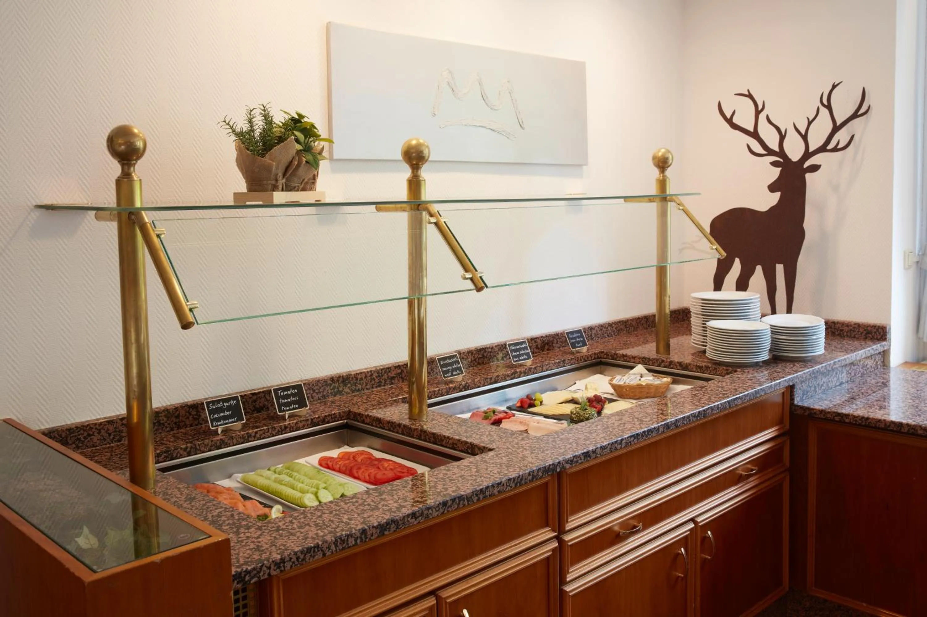 Buffet breakfast in Waldhotel Bärenstein