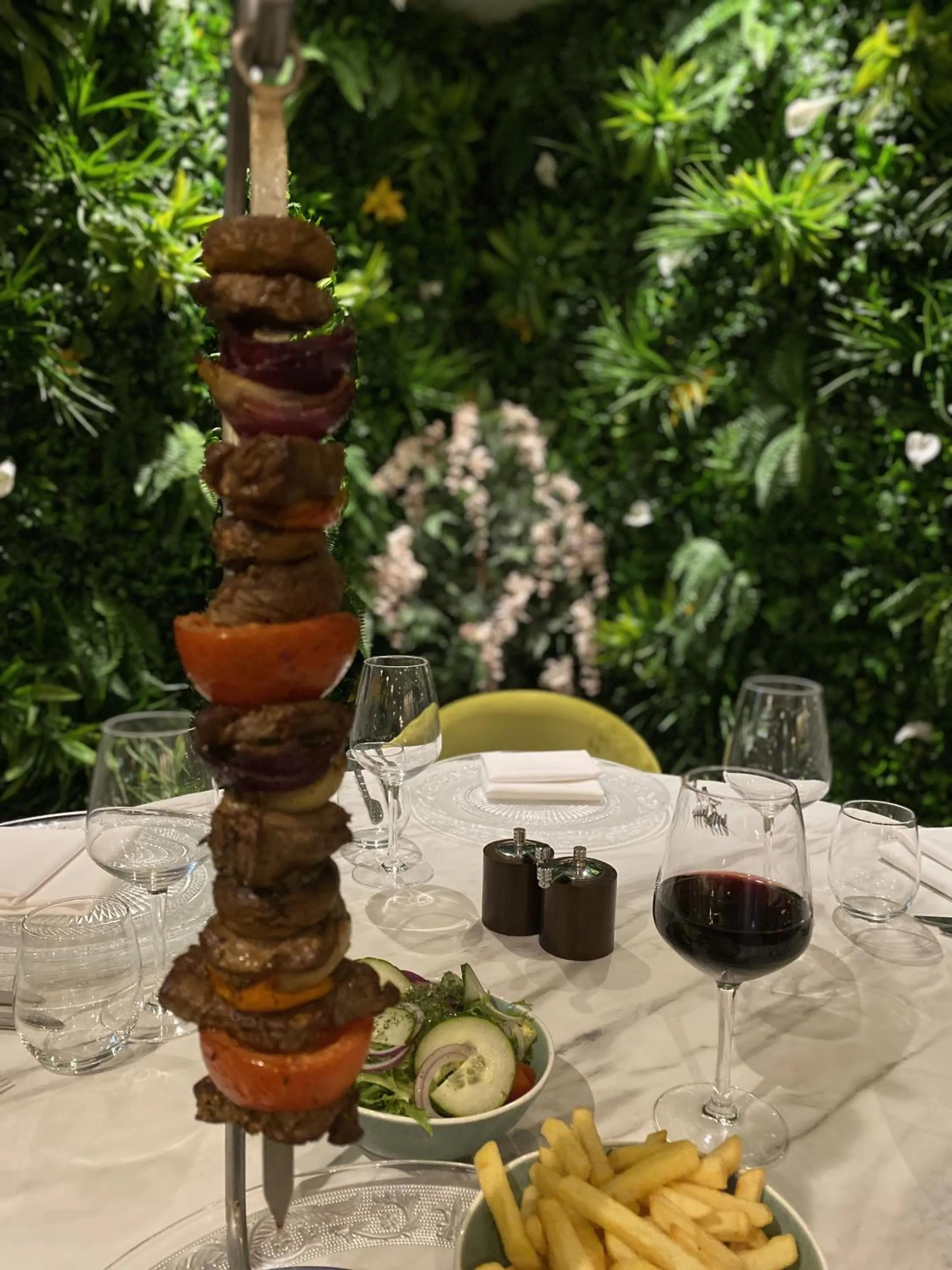Dining area in The George Hotel Pangbourne