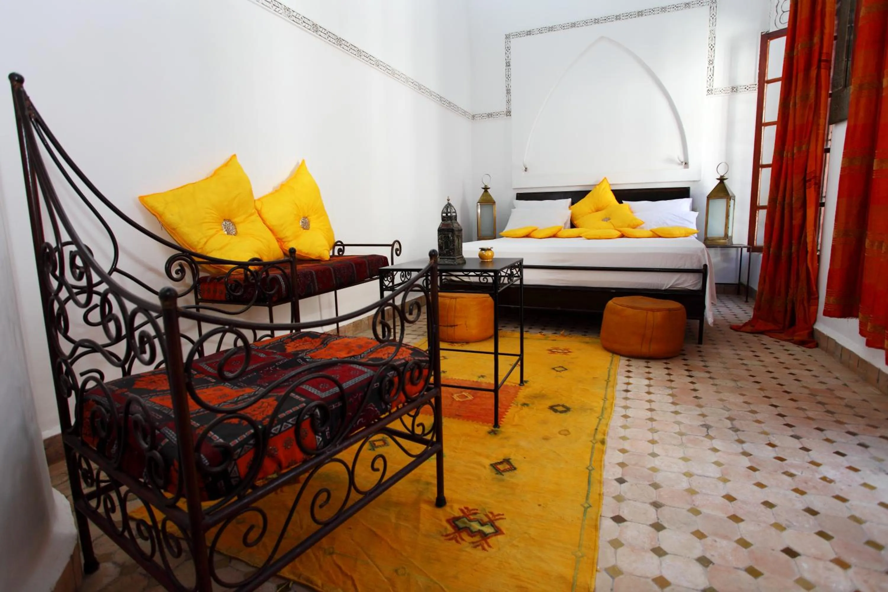 Photo of the whole room, Bed in Riad Jamaï