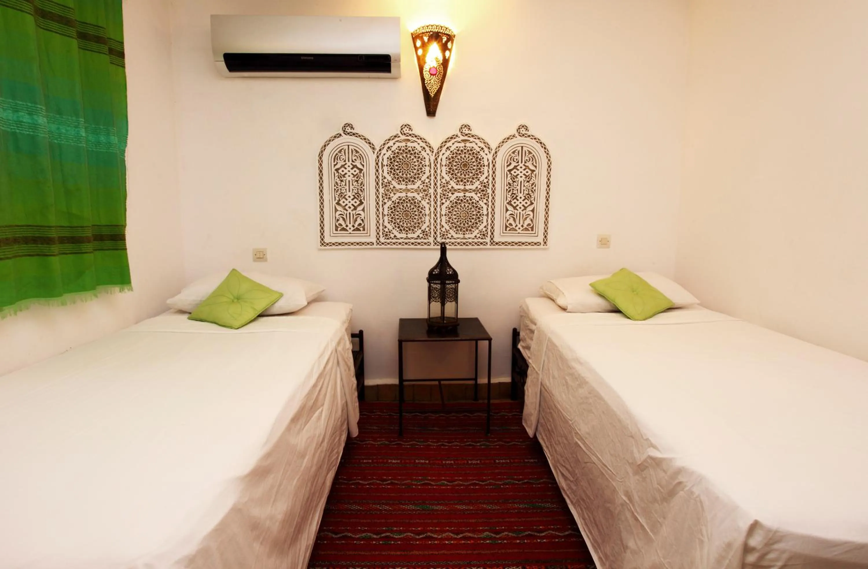 Photo of the whole room, Bed in Riad Jamaï