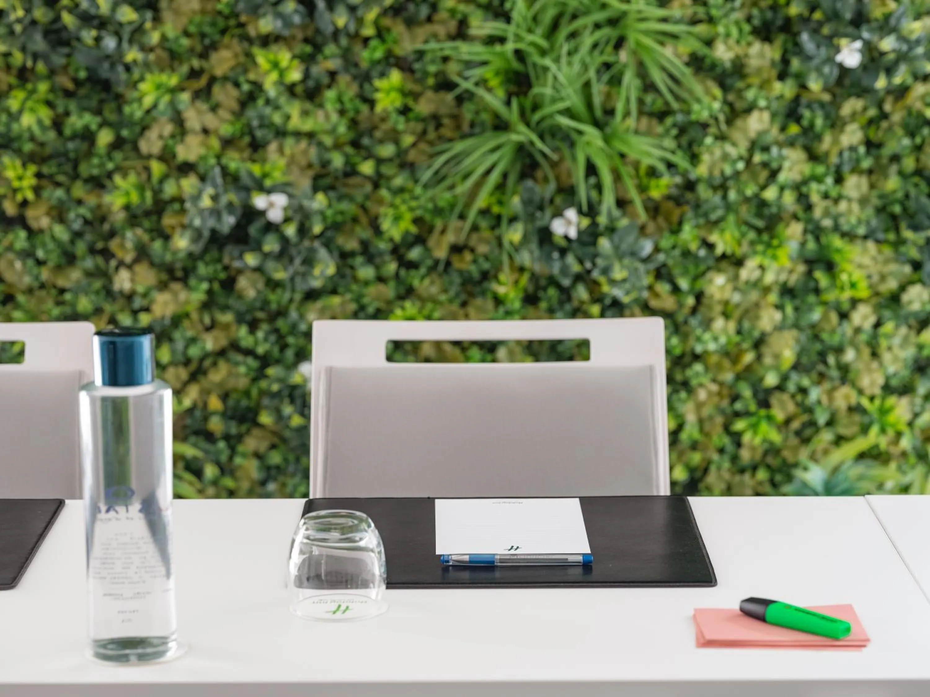 Meeting/conference room in Holiday Inn Toulouse Airport by IHG