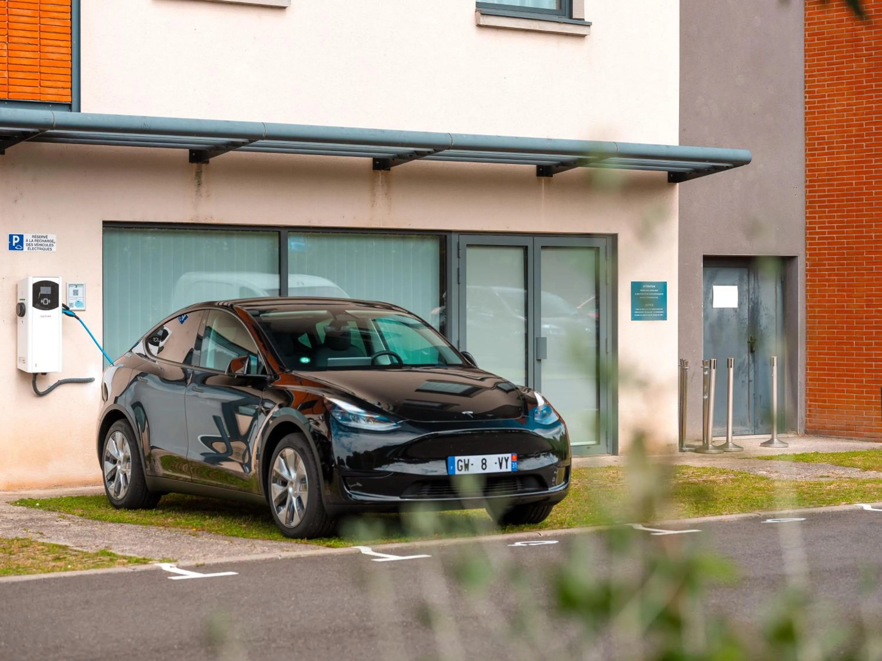 Parking in Holiday Inn Toulouse Airport by IHG