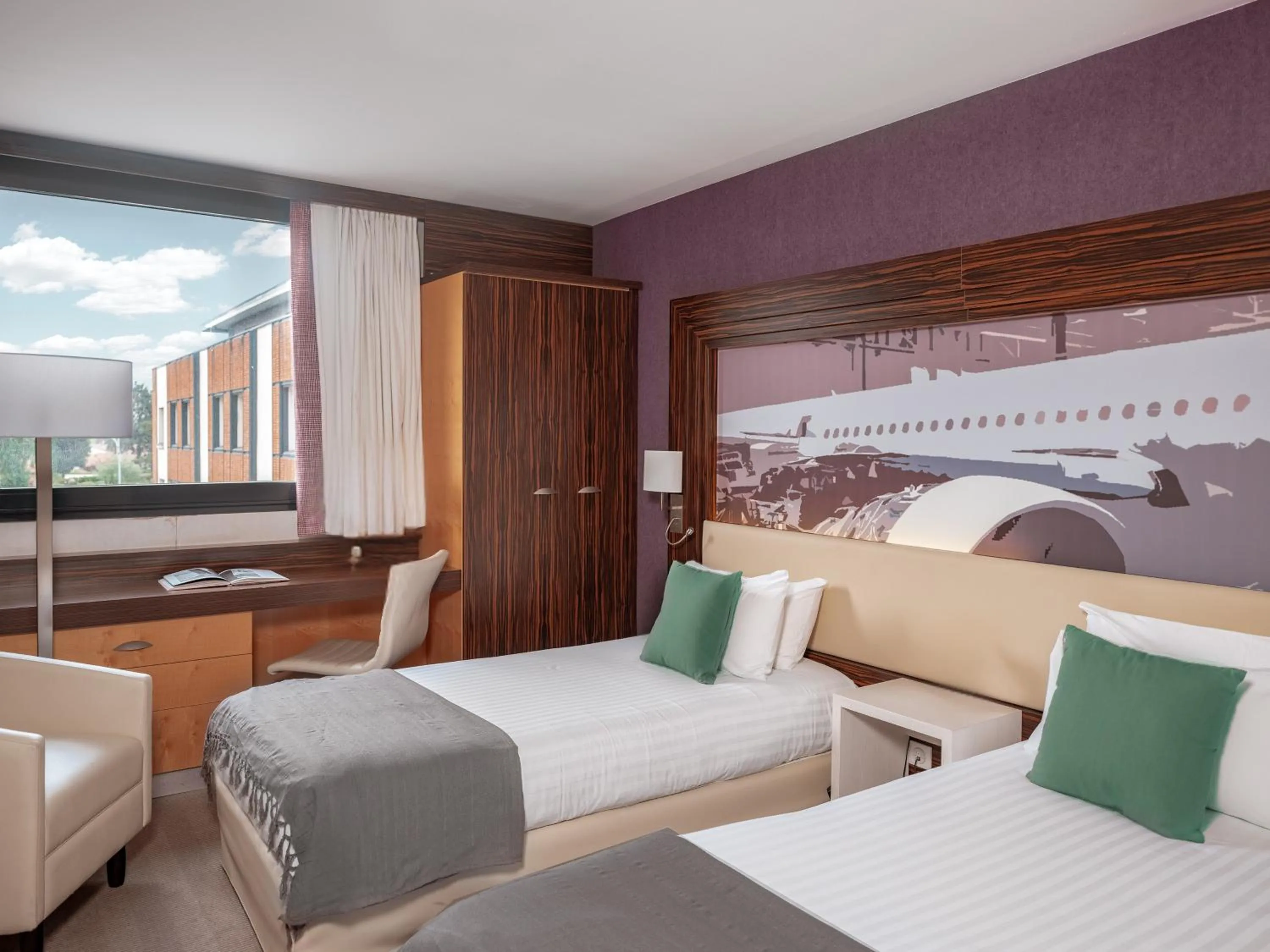 Photo of the whole room, Bed in Holiday Inn Toulouse Airport by IHG