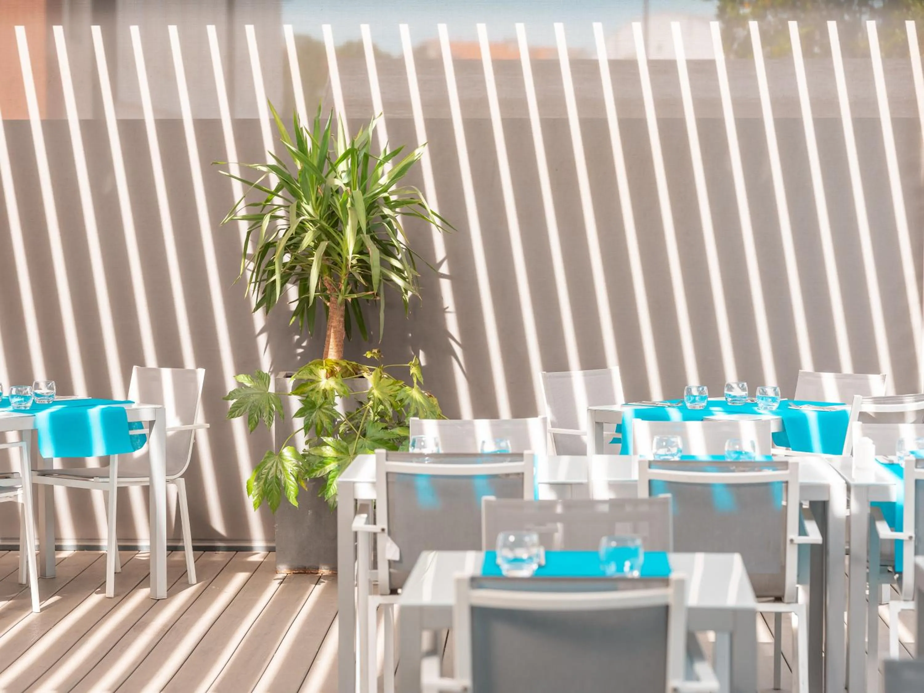 Restaurant/places to eat in Holiday Inn Toulouse Airport by IHG