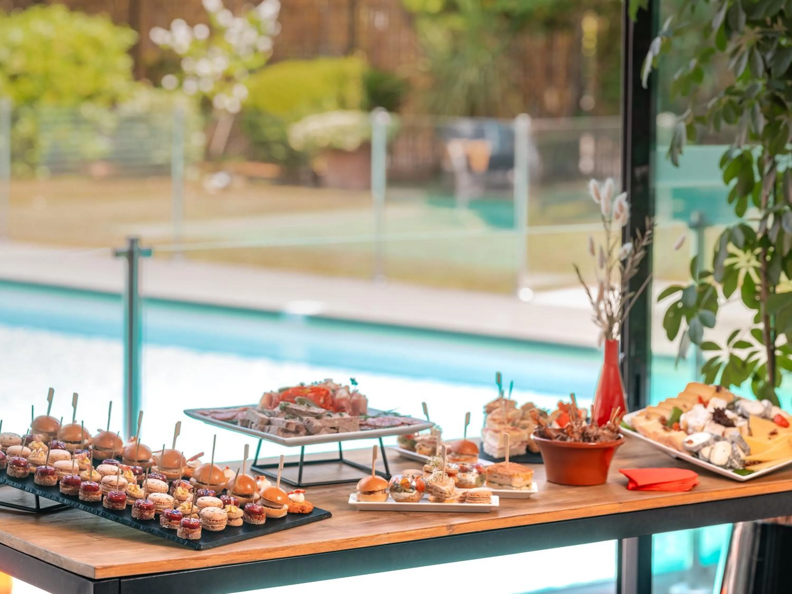 Meeting/conference room in Holiday Inn Toulouse Airport by IHG