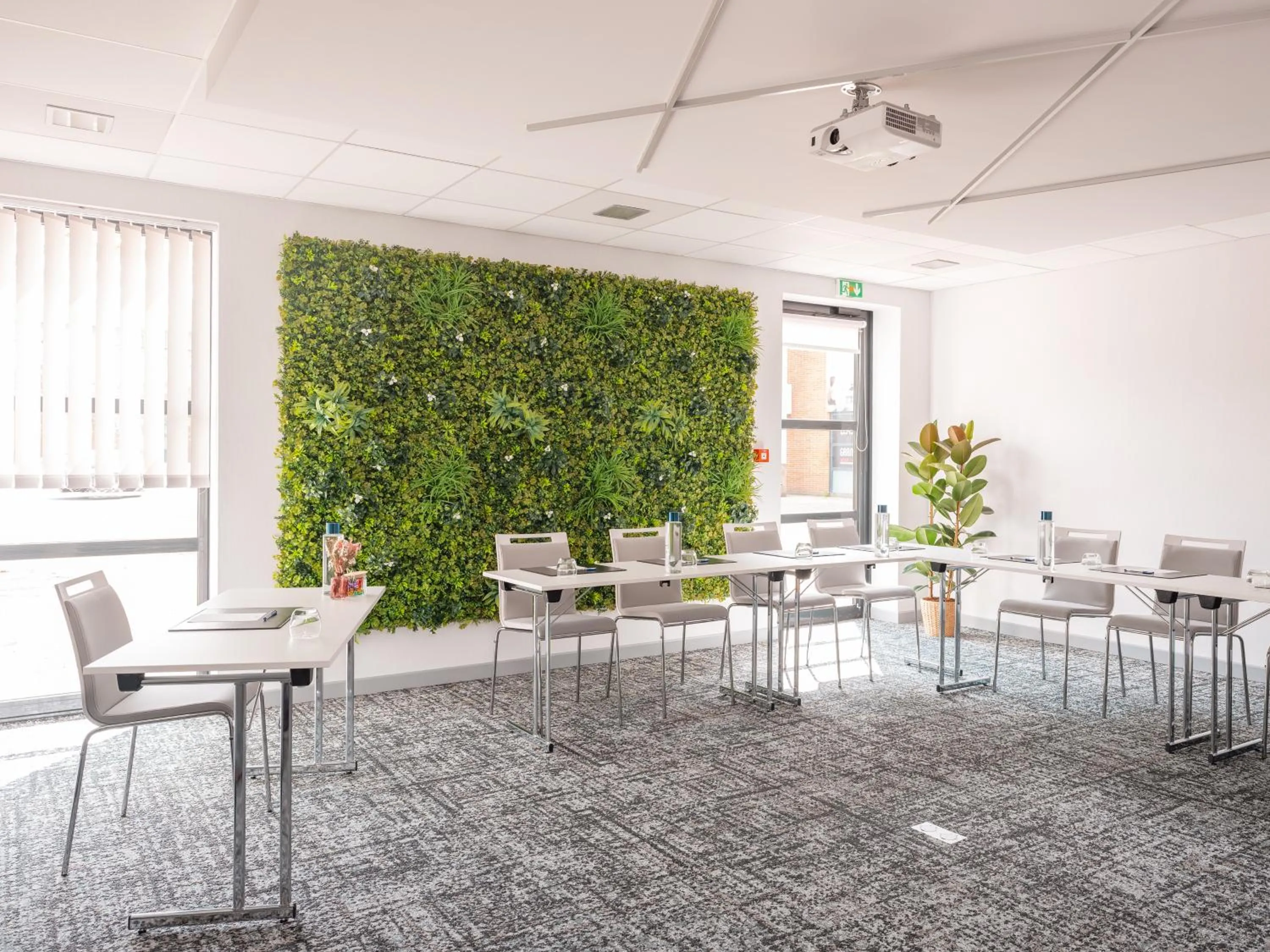 Meeting/conference room in Holiday Inn Toulouse Airport by IHG