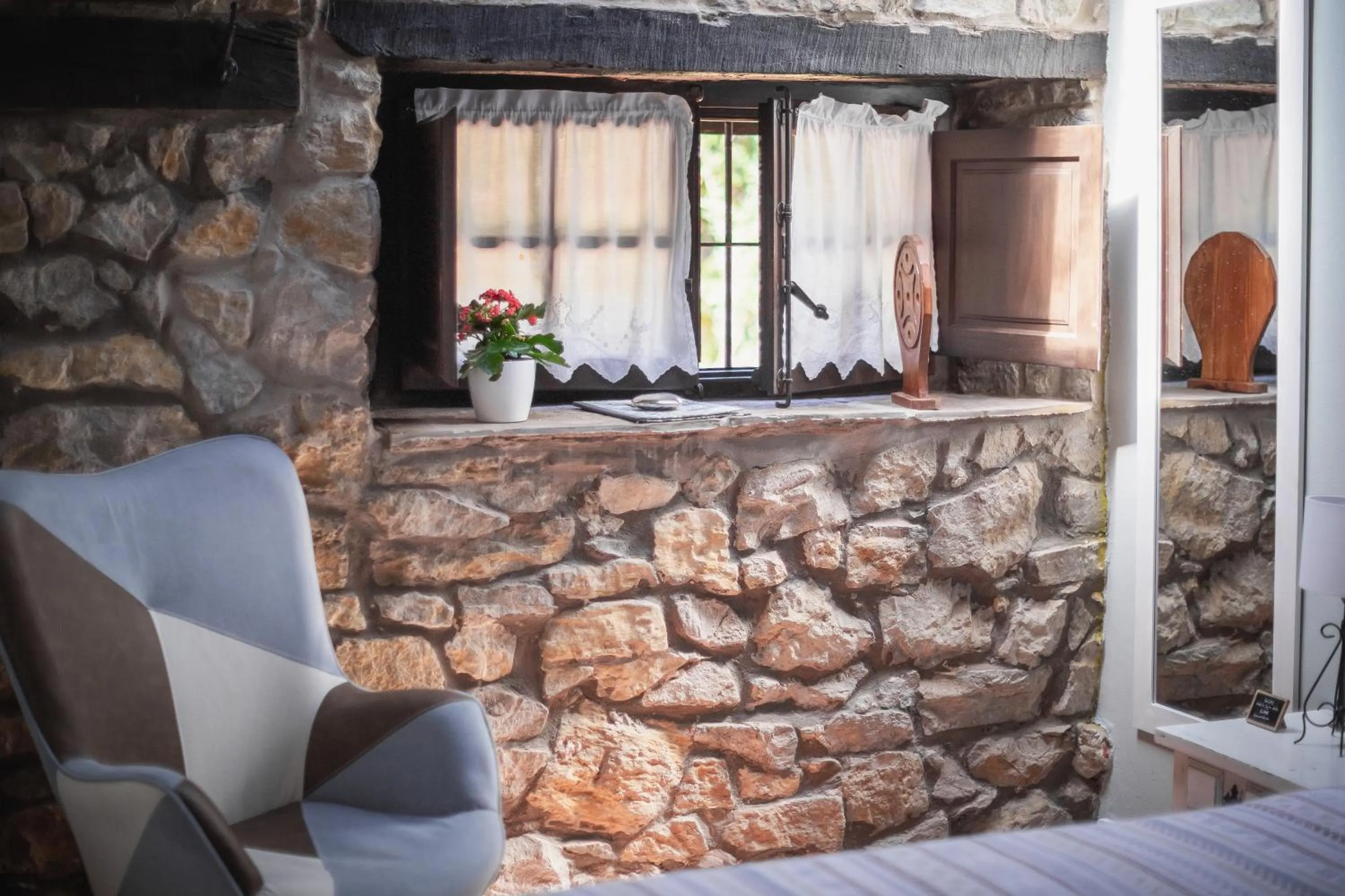 Staff, Bed in La Joyuca Del Pas