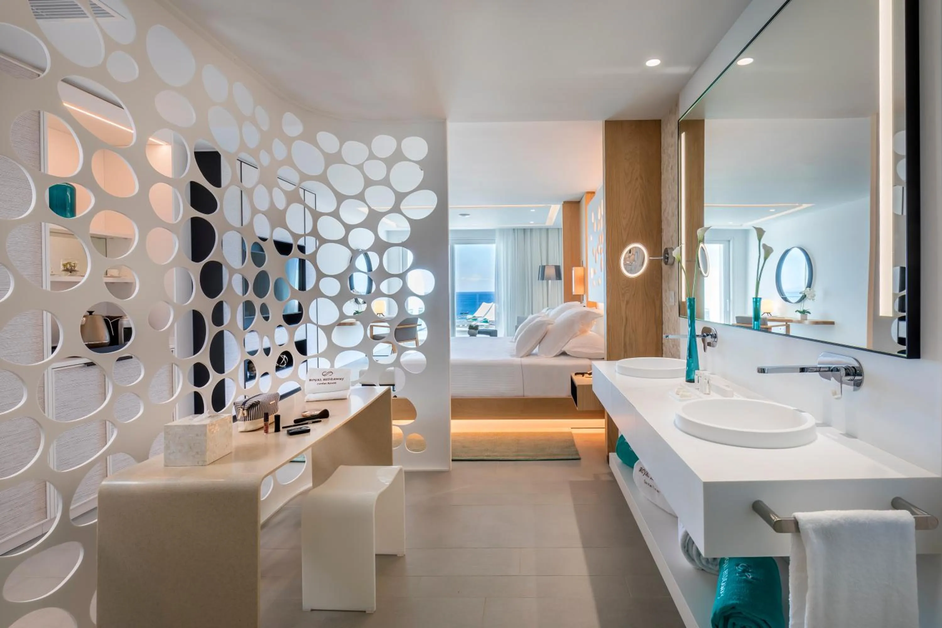 Bathroom, Bed in Royal Hideaway Corales Beach - Adults Only