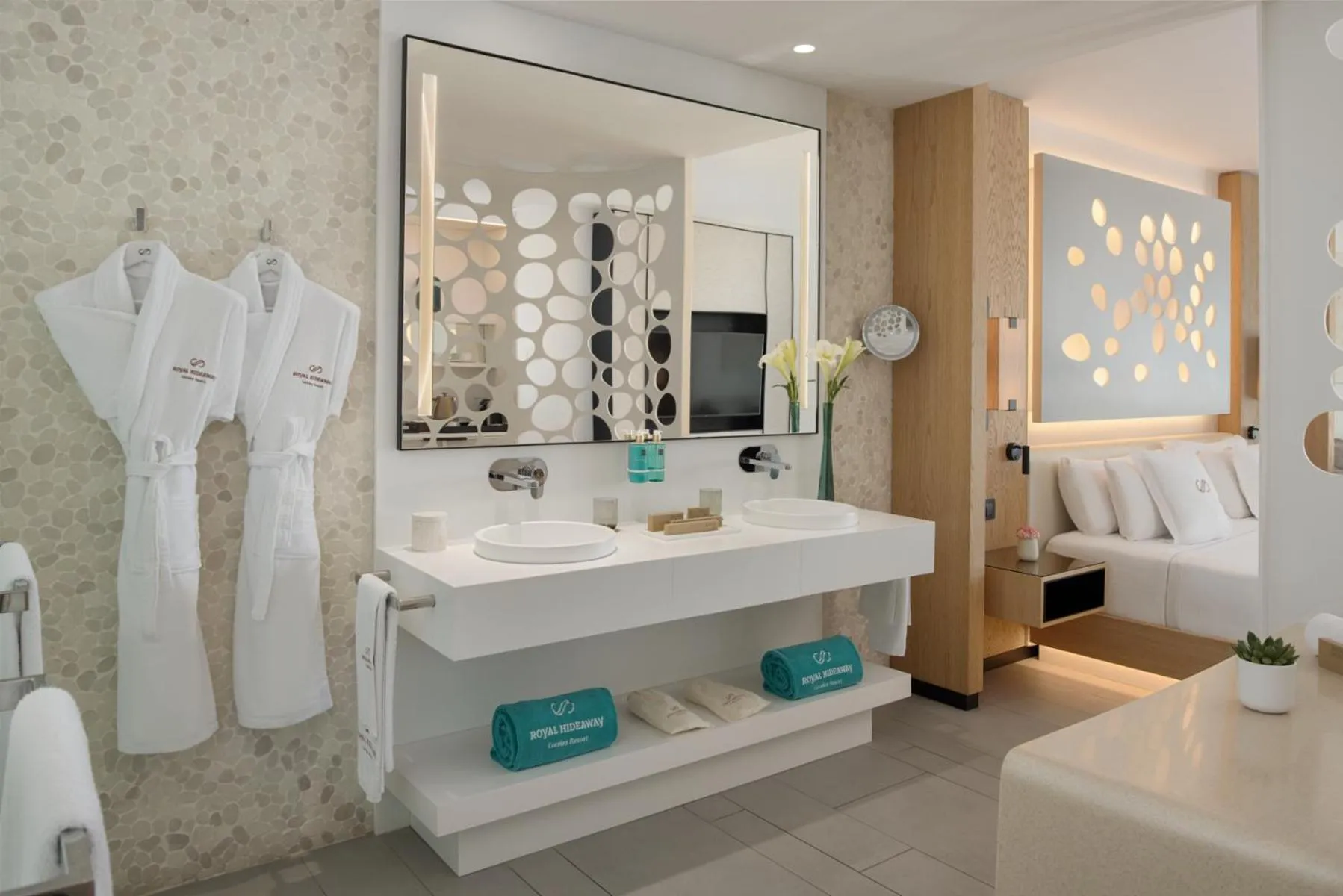 Bed in Royal Hideaway Corales Beach - Adults Only