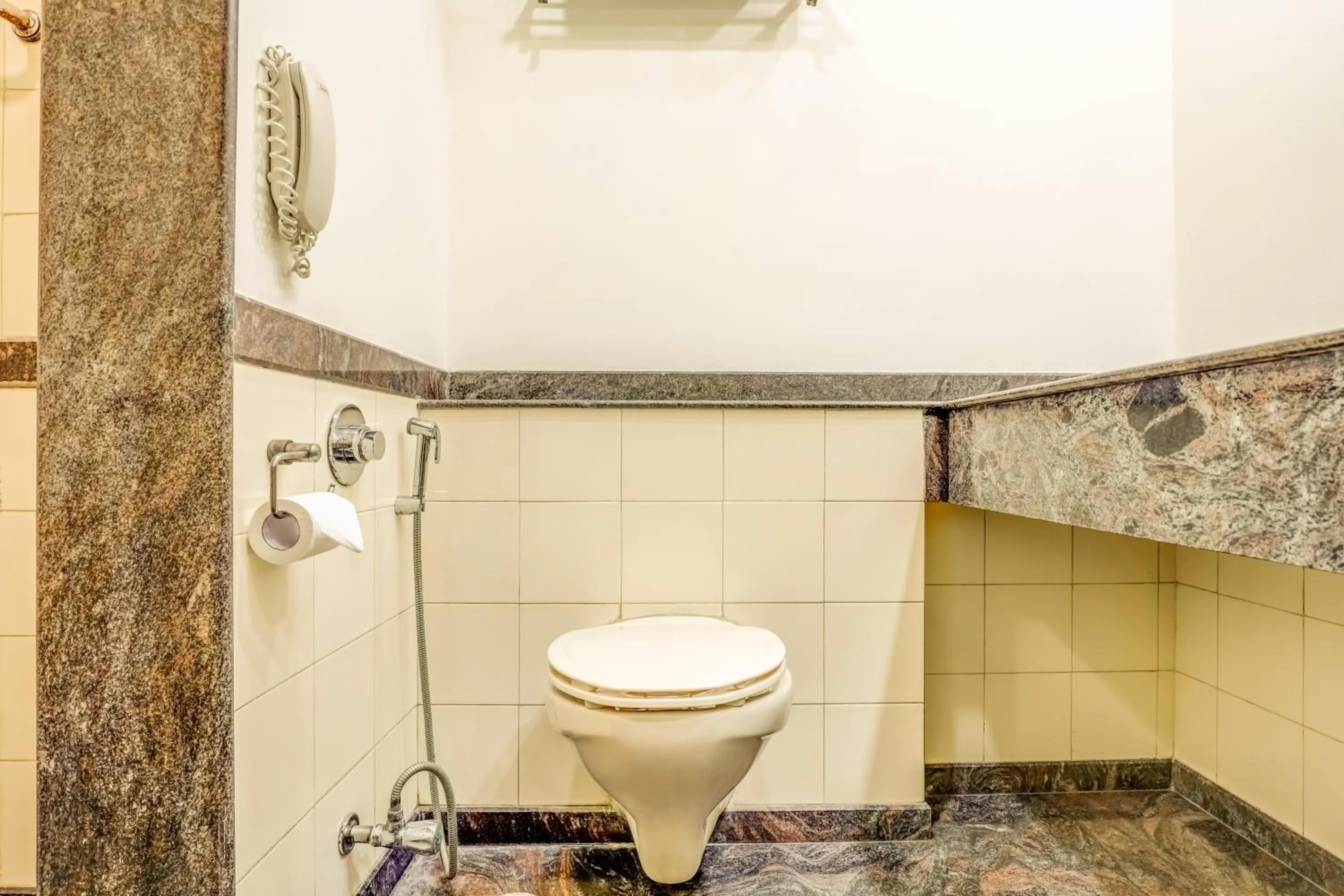 Lemon Tree Hotel, East Delhi Mall, Kaushambi