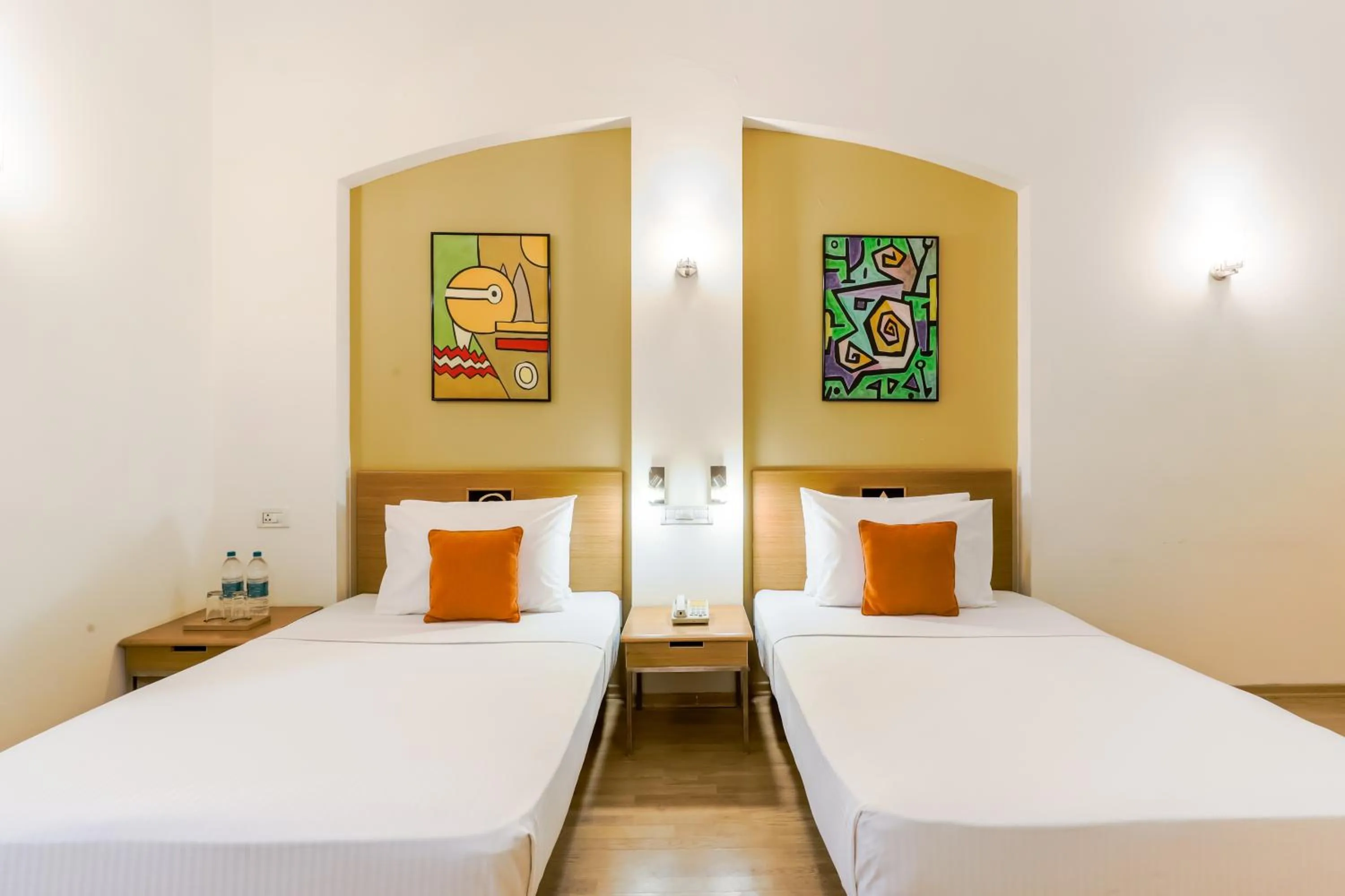 Bed in Lemon Tree Hotel, East Delhi Mall, Kaushambi