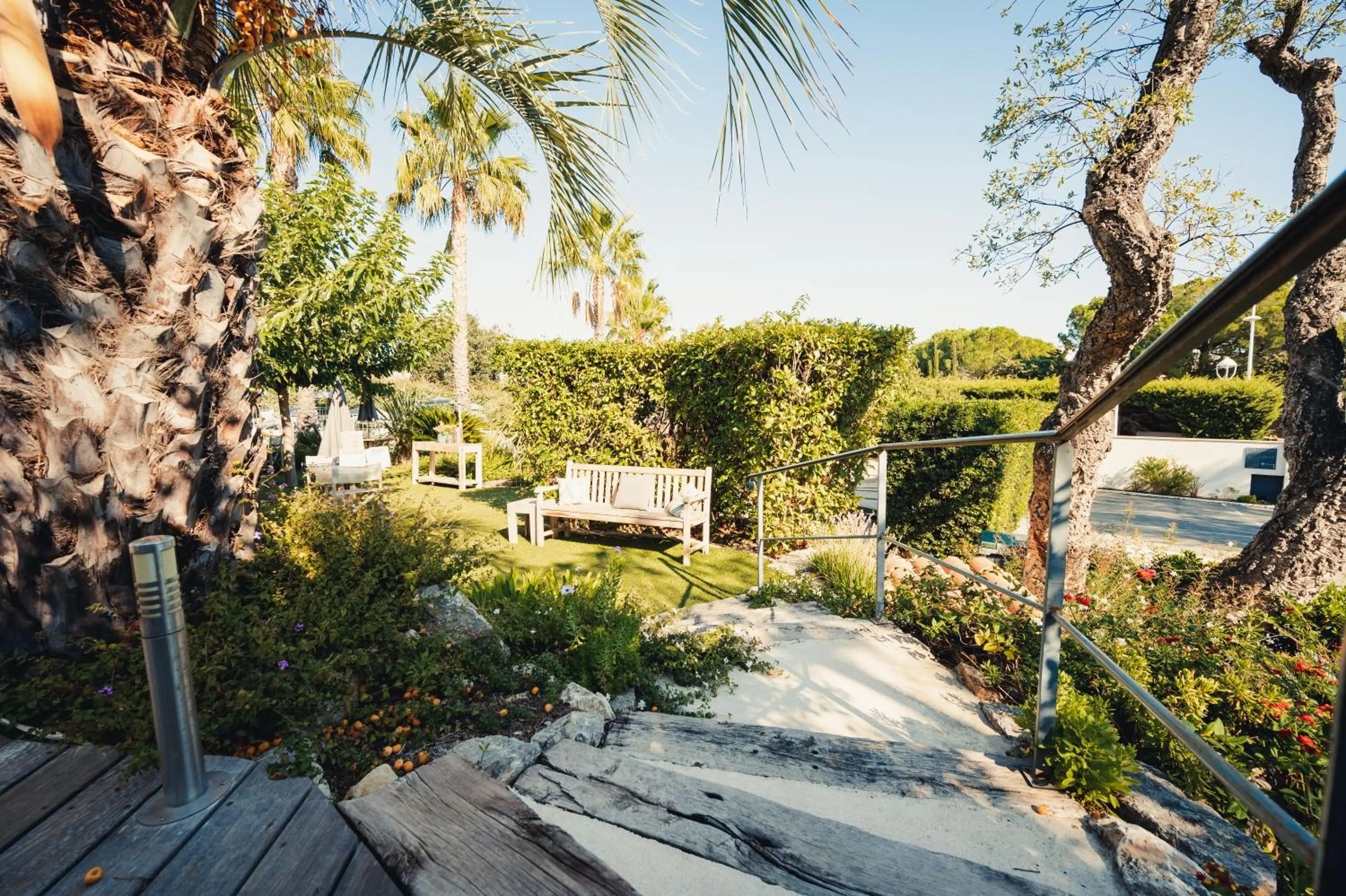Garden in Van der Valk Hotel Le Catalogne Saint Aygulf